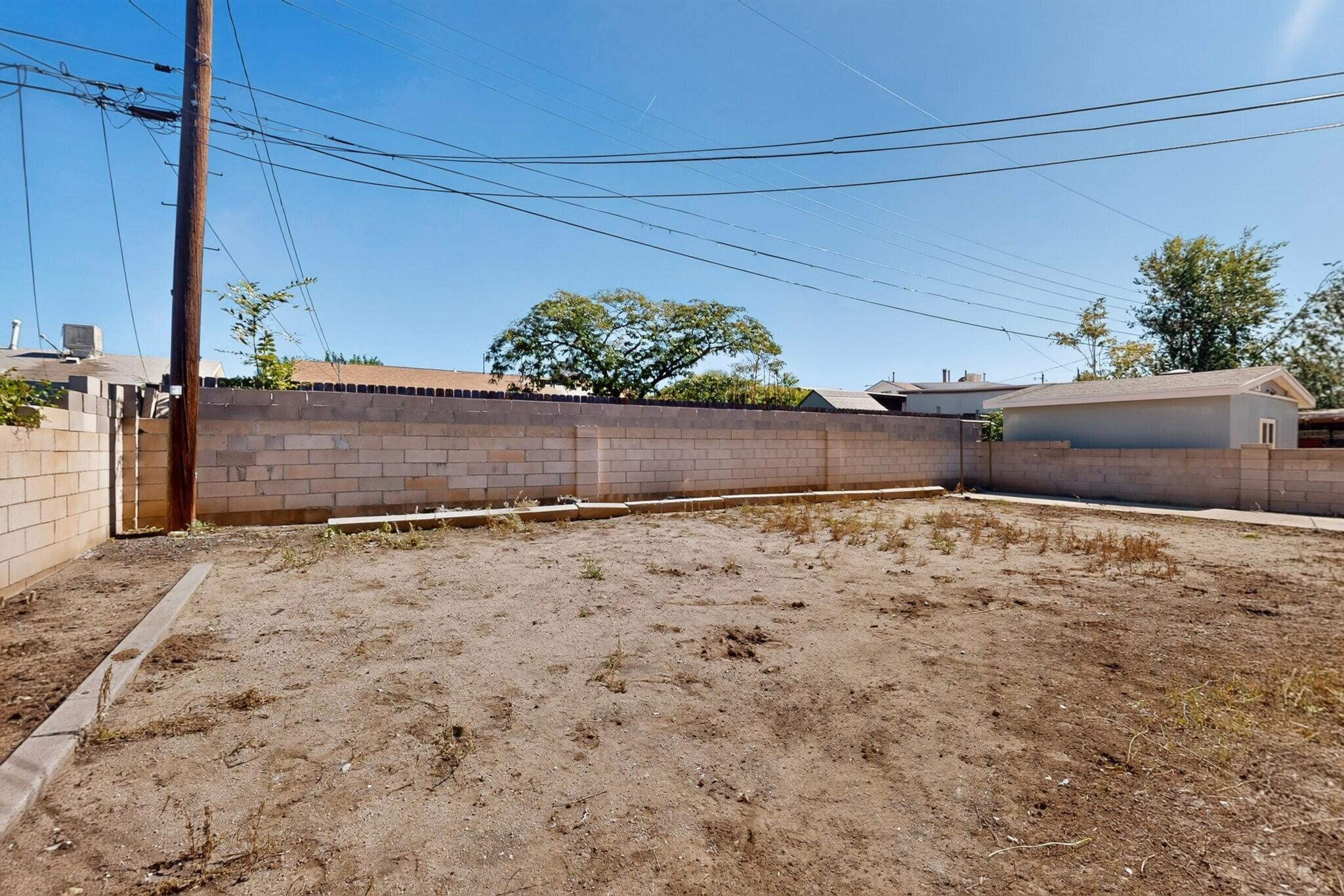 Photo 2 — 308 Parsifal Street NE