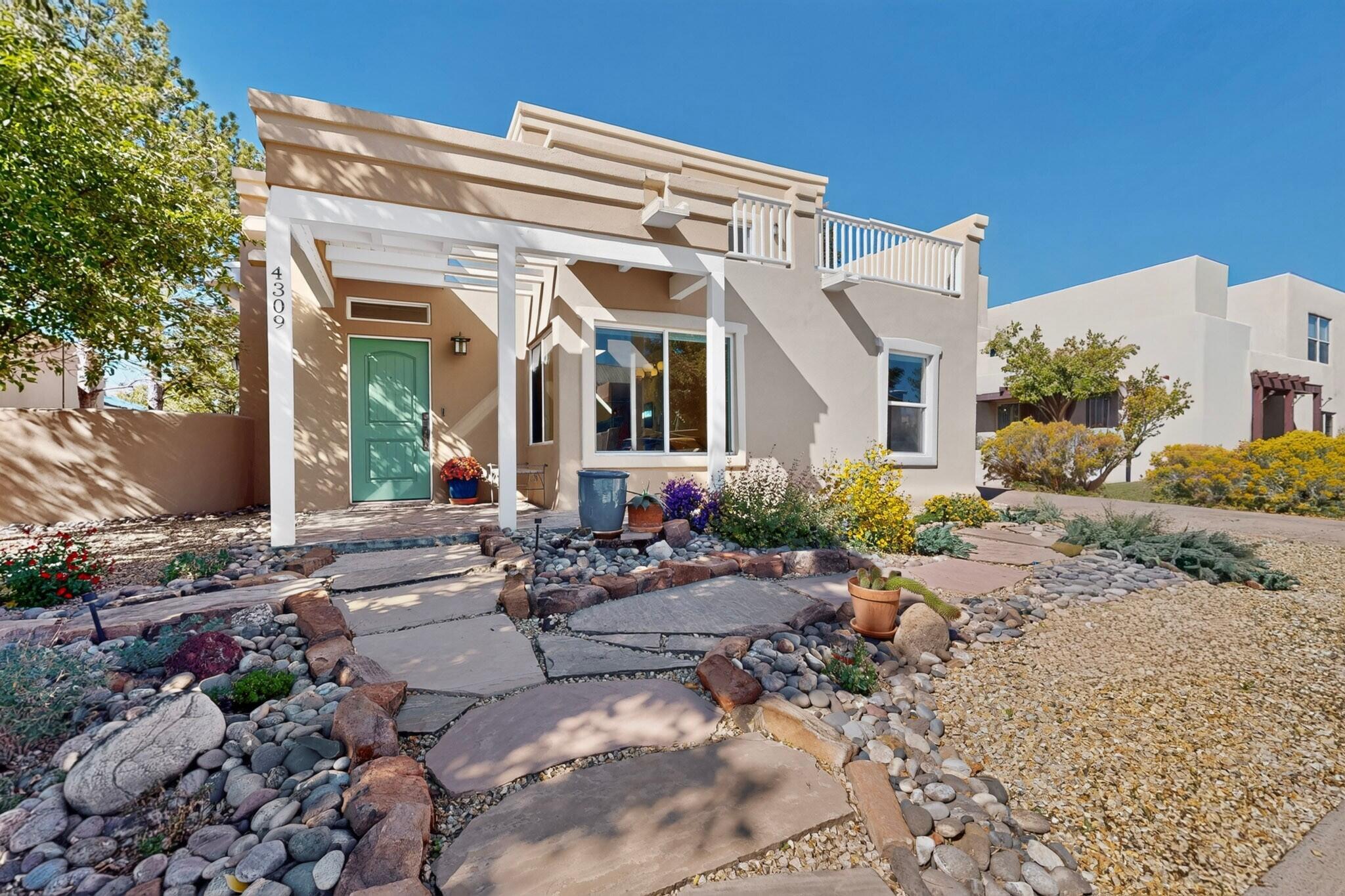4309 Vuelta Dorado, Santa Fe, NM 87507