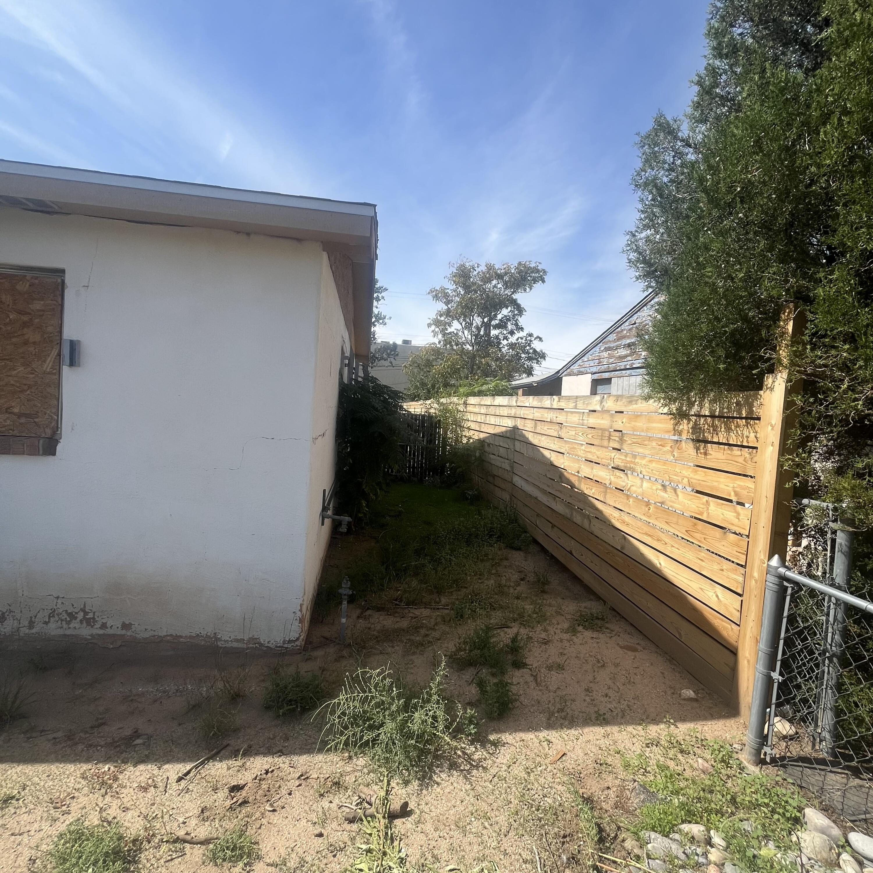 Photo 8 — 629 Ortiz Drive SE