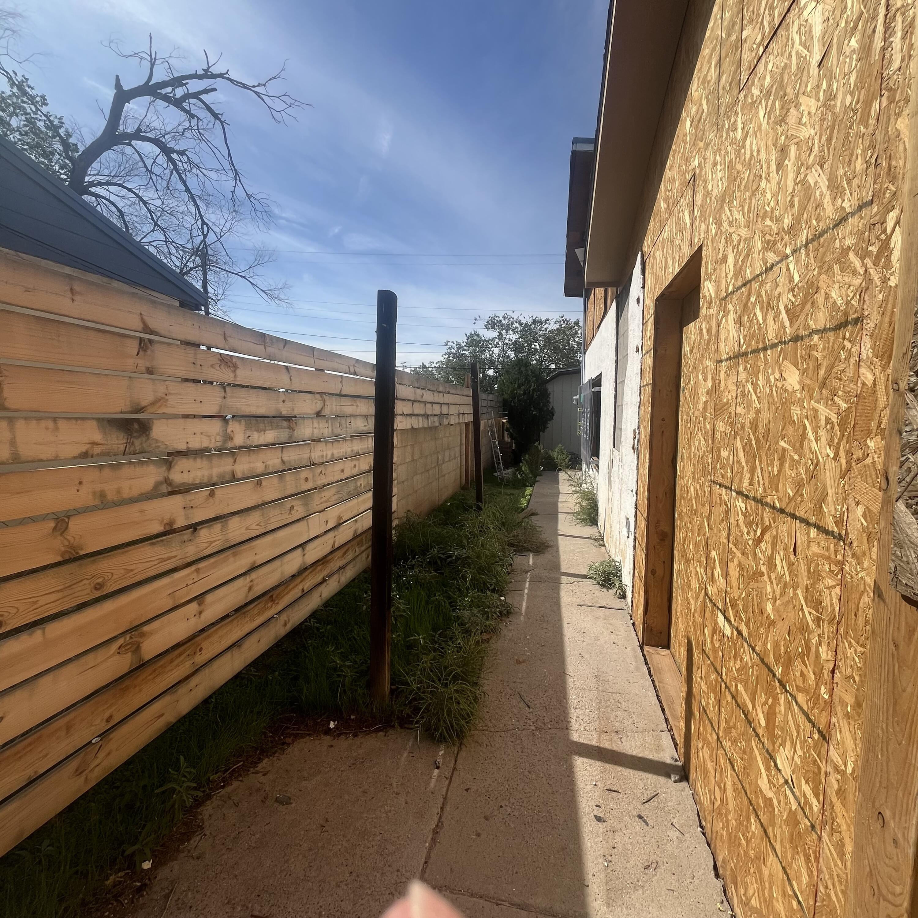 Photo 6 — 629 Ortiz Drive SE
