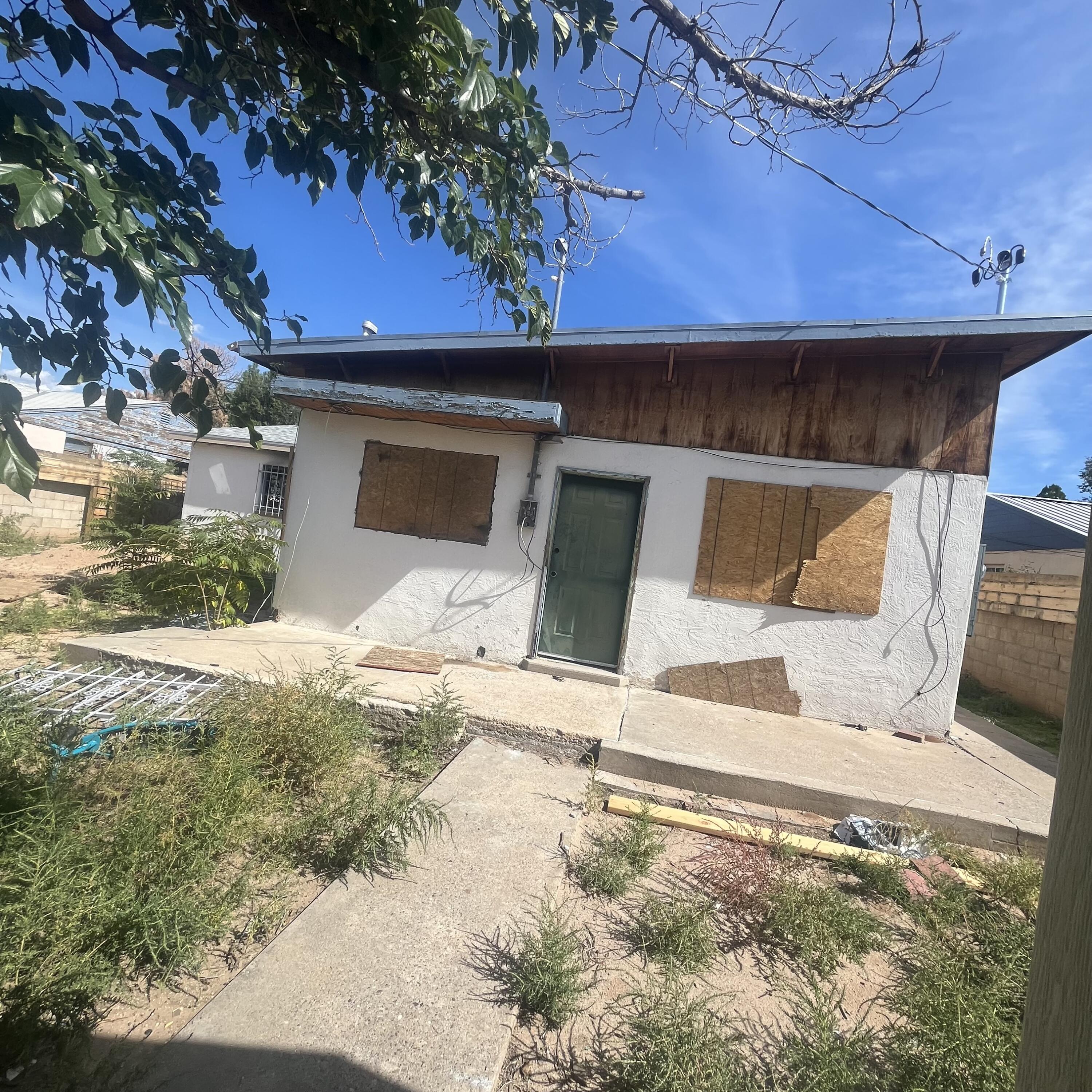 Photo 5 — 629 Ortiz Drive SE