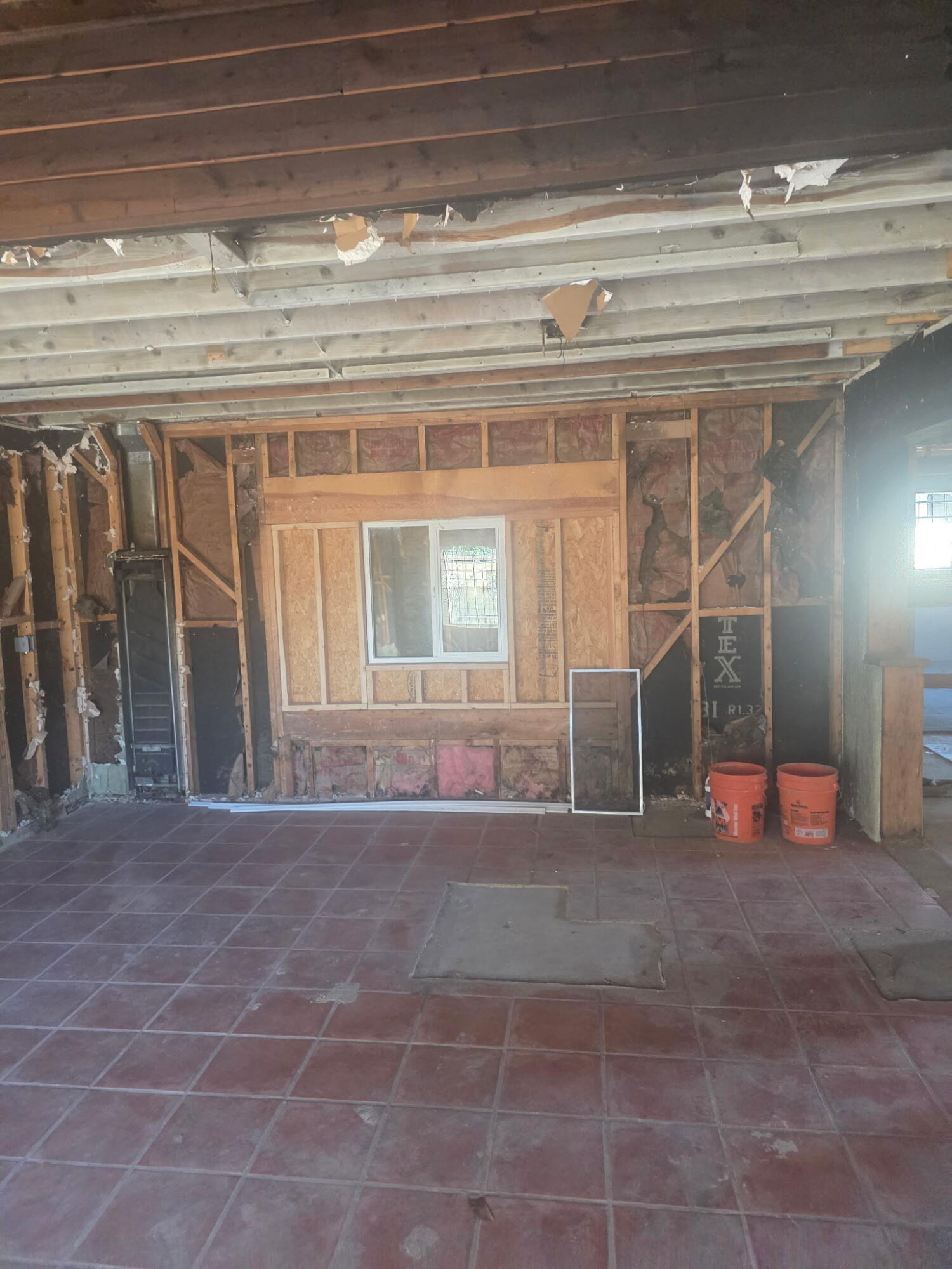 Photo 16 — 629 Ortiz Drive SE