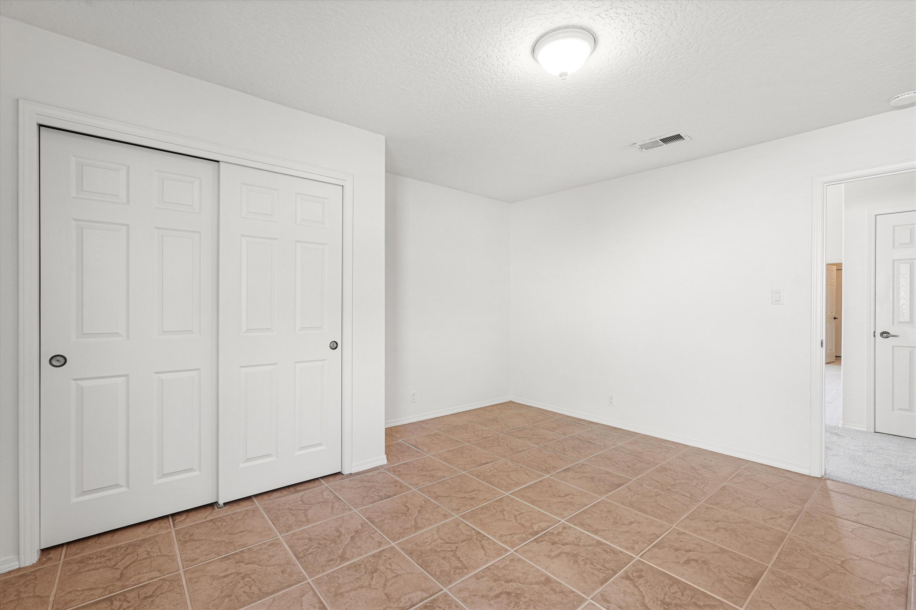 Photo 7 — 4553 Aguila Road SE