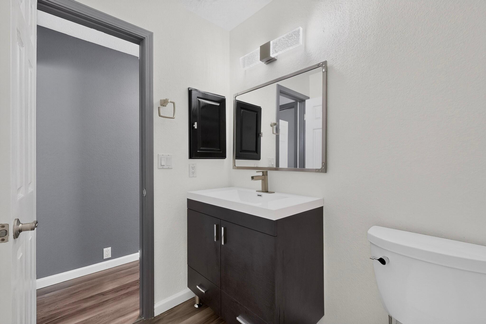 Photo 17 — 233 Nicklaus Drive SE
