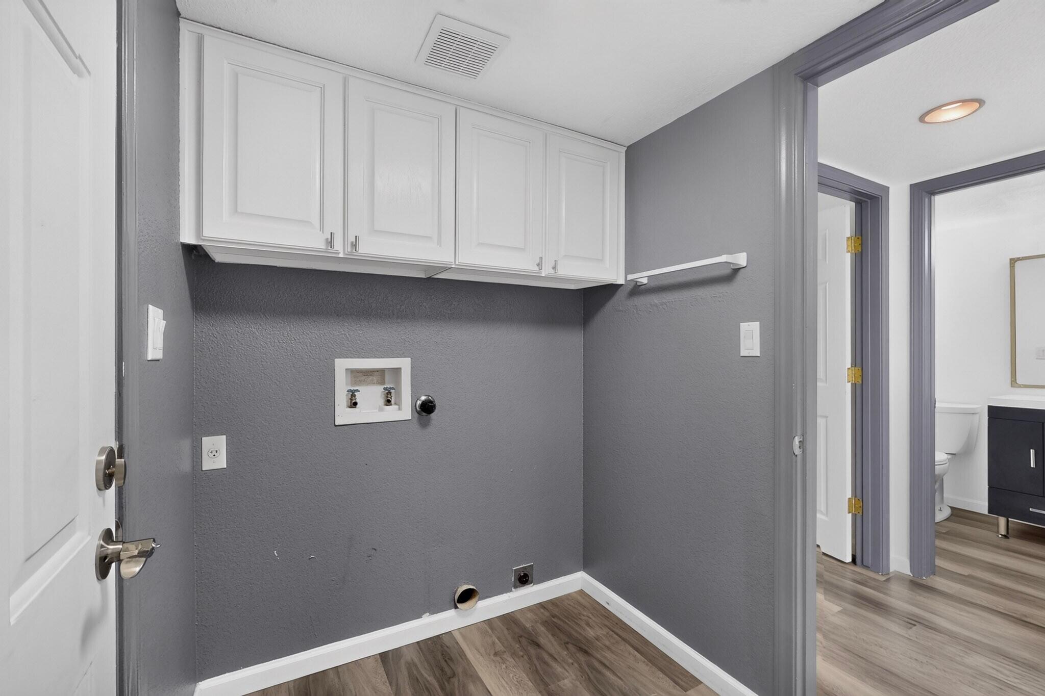 Photo 10 — 233 Nicklaus Drive SE