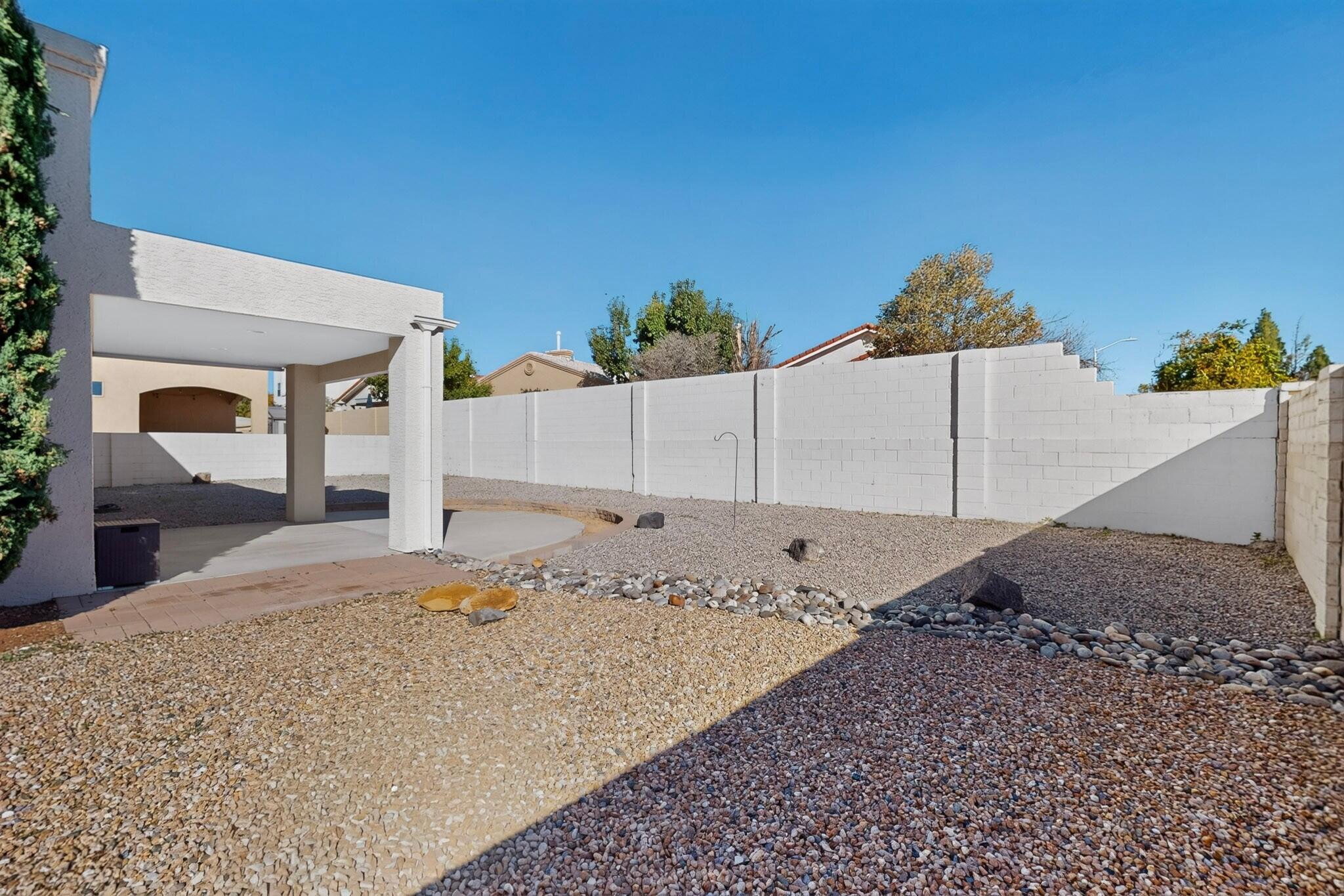 Photo 2 — 233 Nicklaus Drive SE