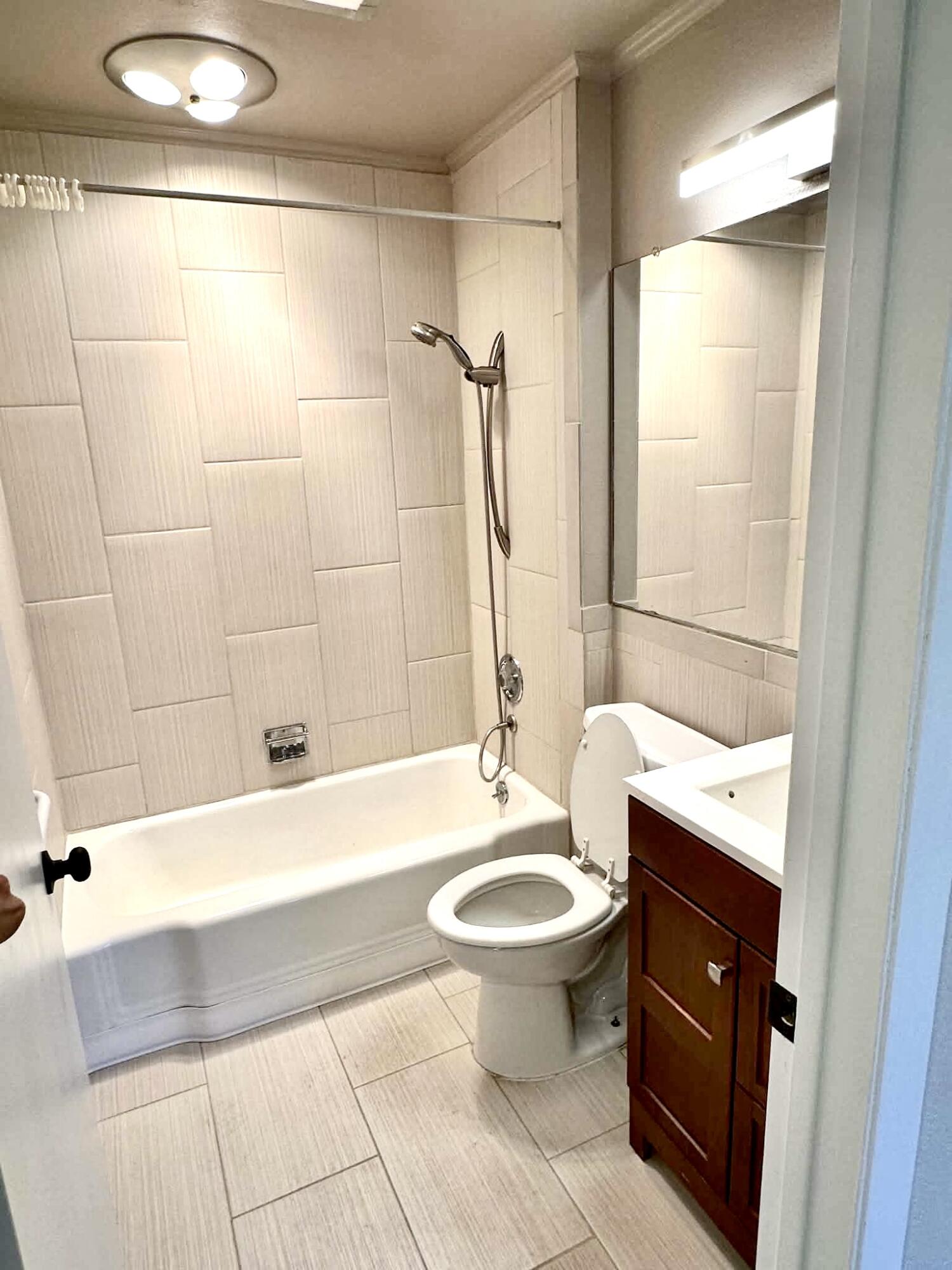 Photo 10 — 1508 Muriel Street NE