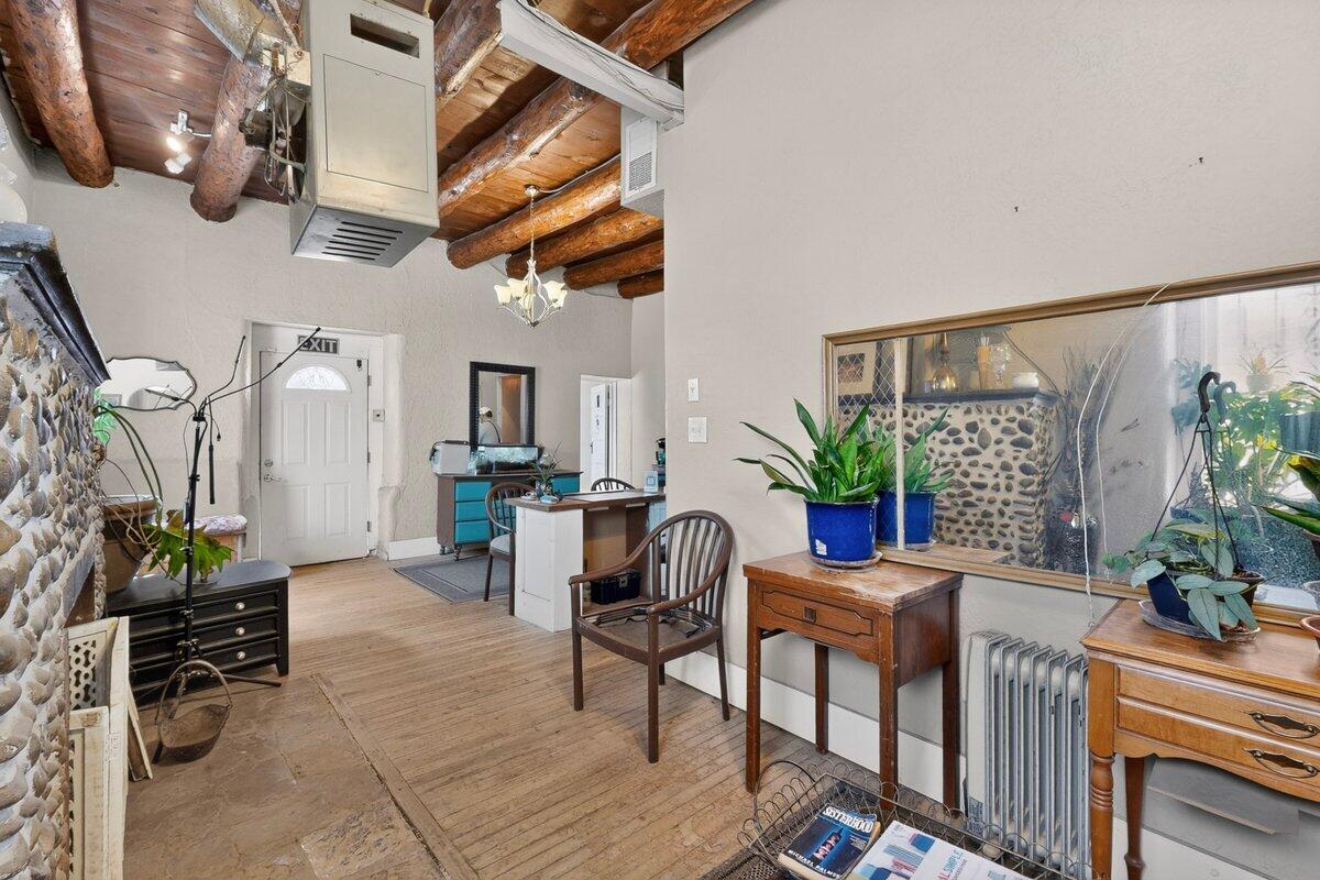 Photo 10 — 315 W Reinken Avenue
