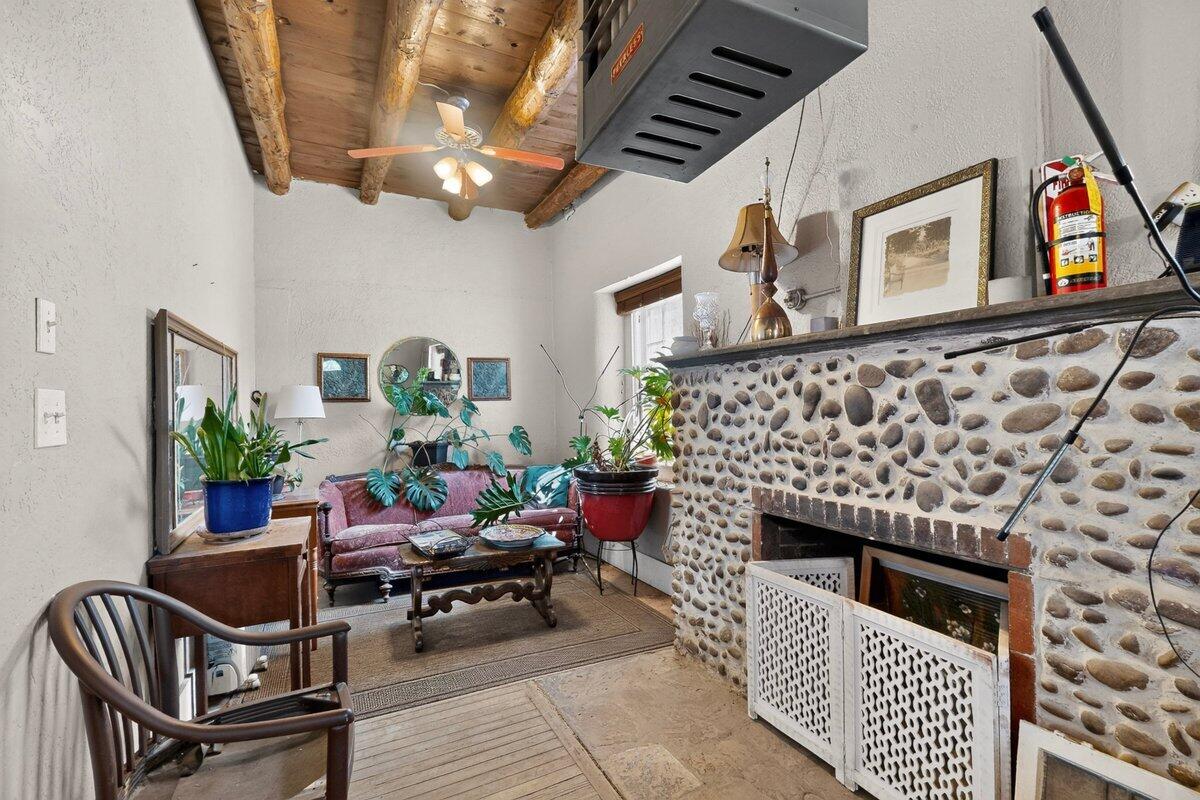 Photo 9 — 315 W Reinken Avenue