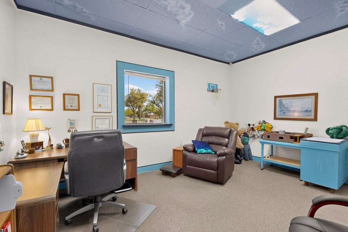 Photo 2 — 315 W Reinken Avenue