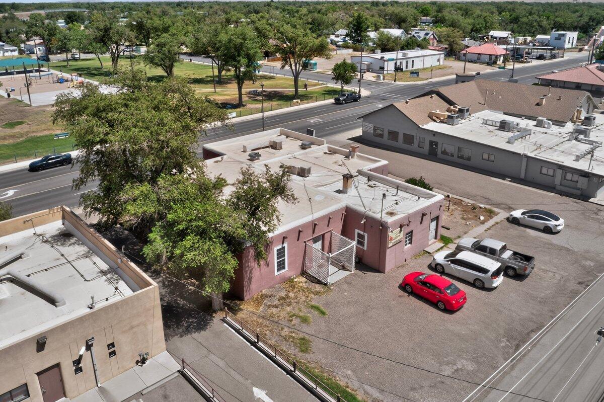 Photo 18 — 315 W Reinken Avenue