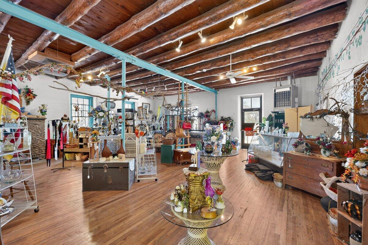 Photo 14 — 315 W Reinken Avenue