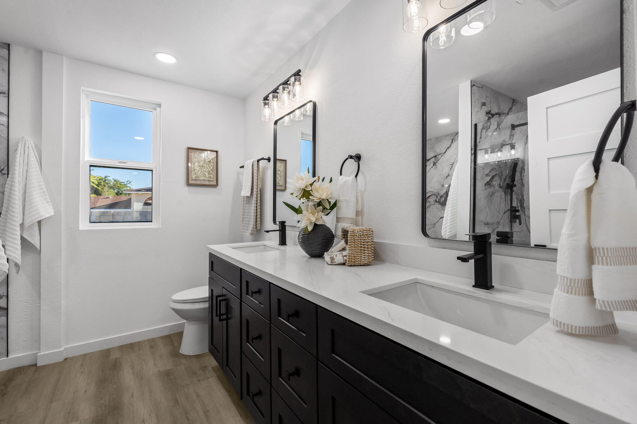 Photo 4 — 11304 Key West Drive NE