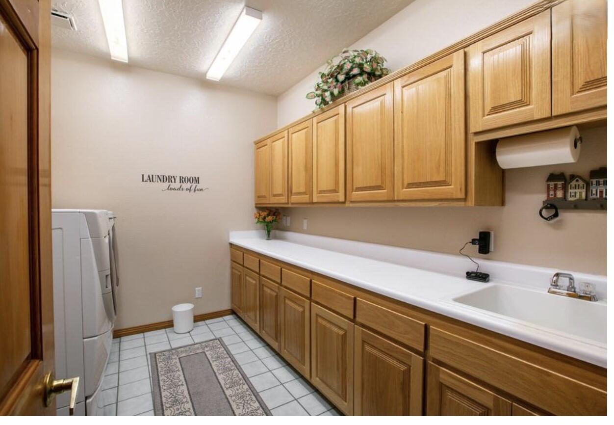 Photo 16 — 13516 Deer Trail Place NE