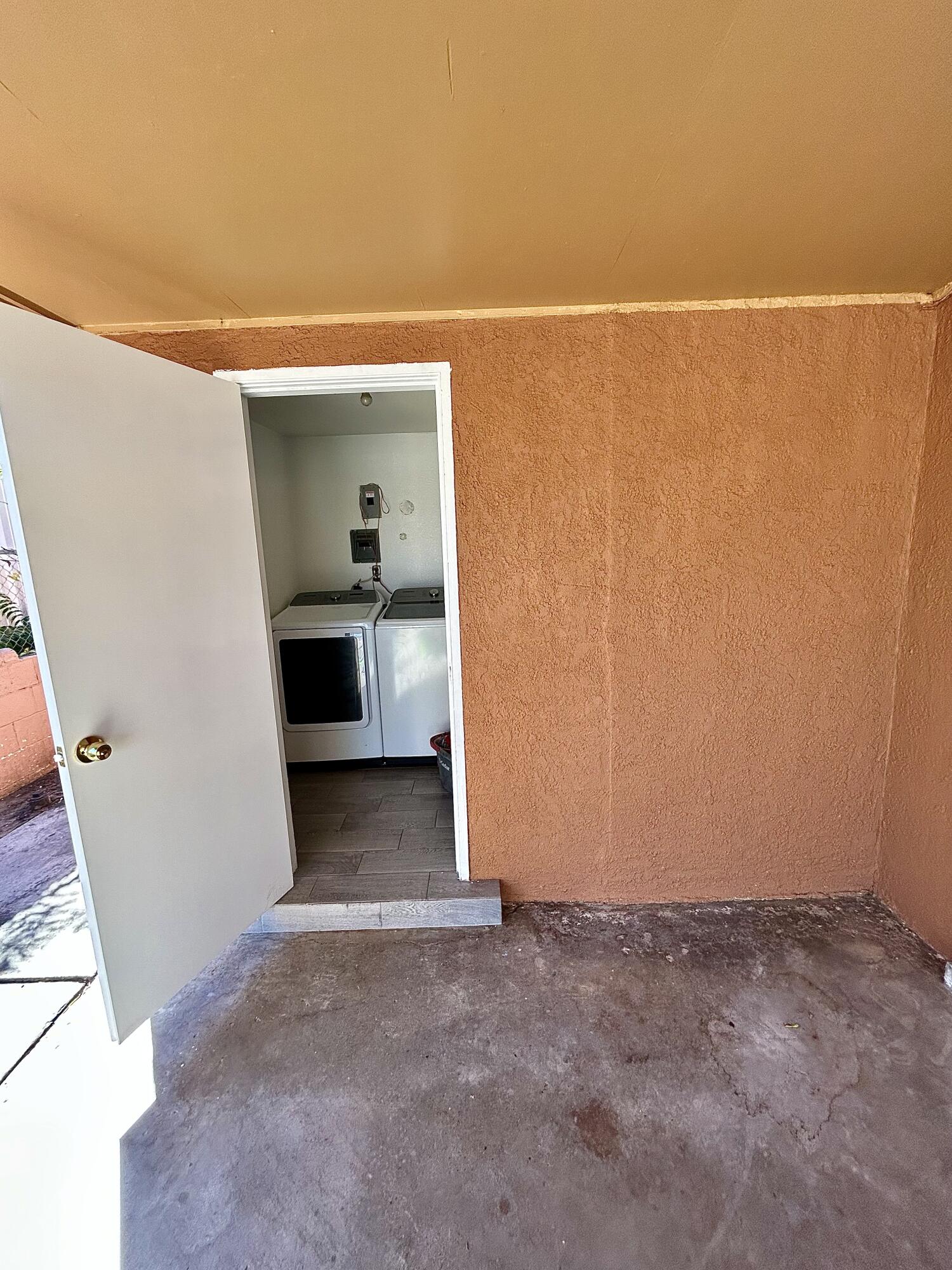 Photo 7 — 429 Merlida Street SW