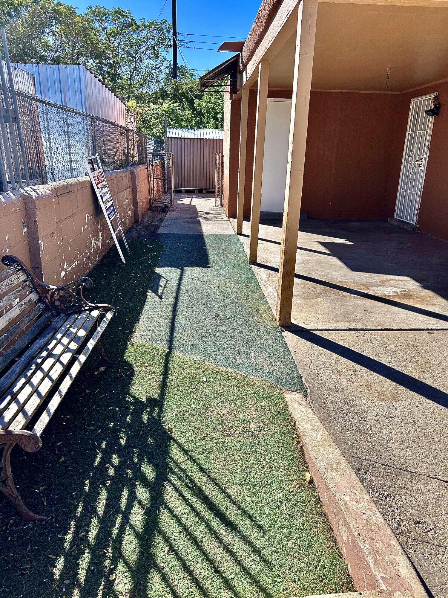 Photo 9 — 429 Merlida Street SW