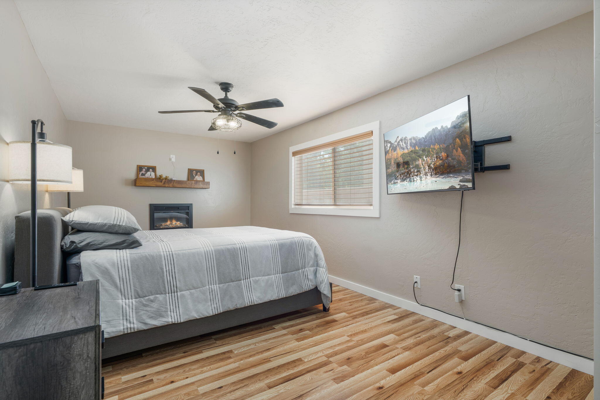 Photo 18 — 1609 Cornell Drive SE