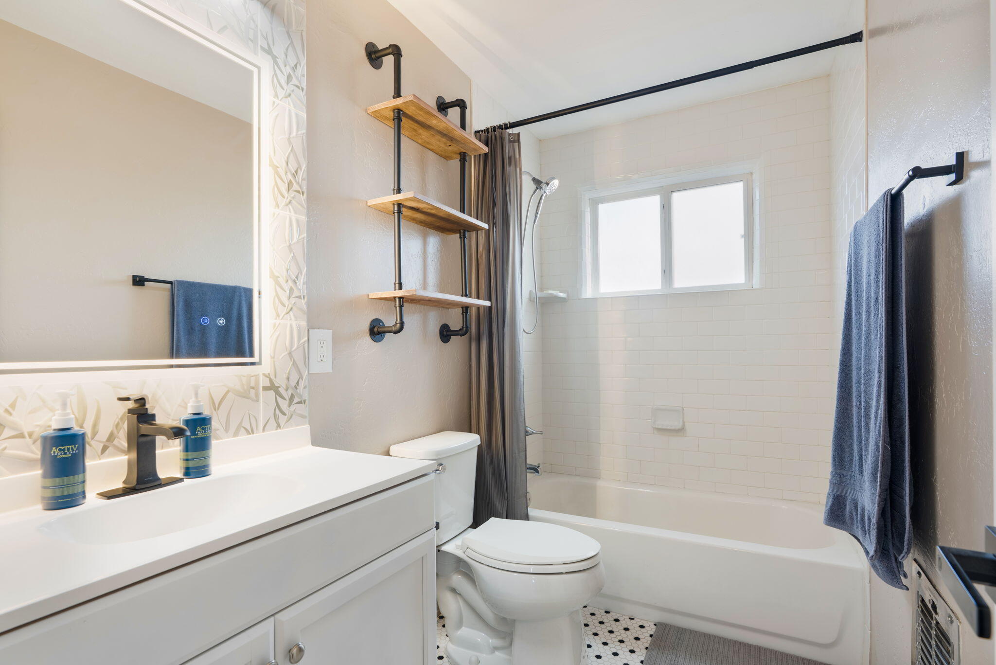 Photo 15 — 1609 Cornell Drive SE
