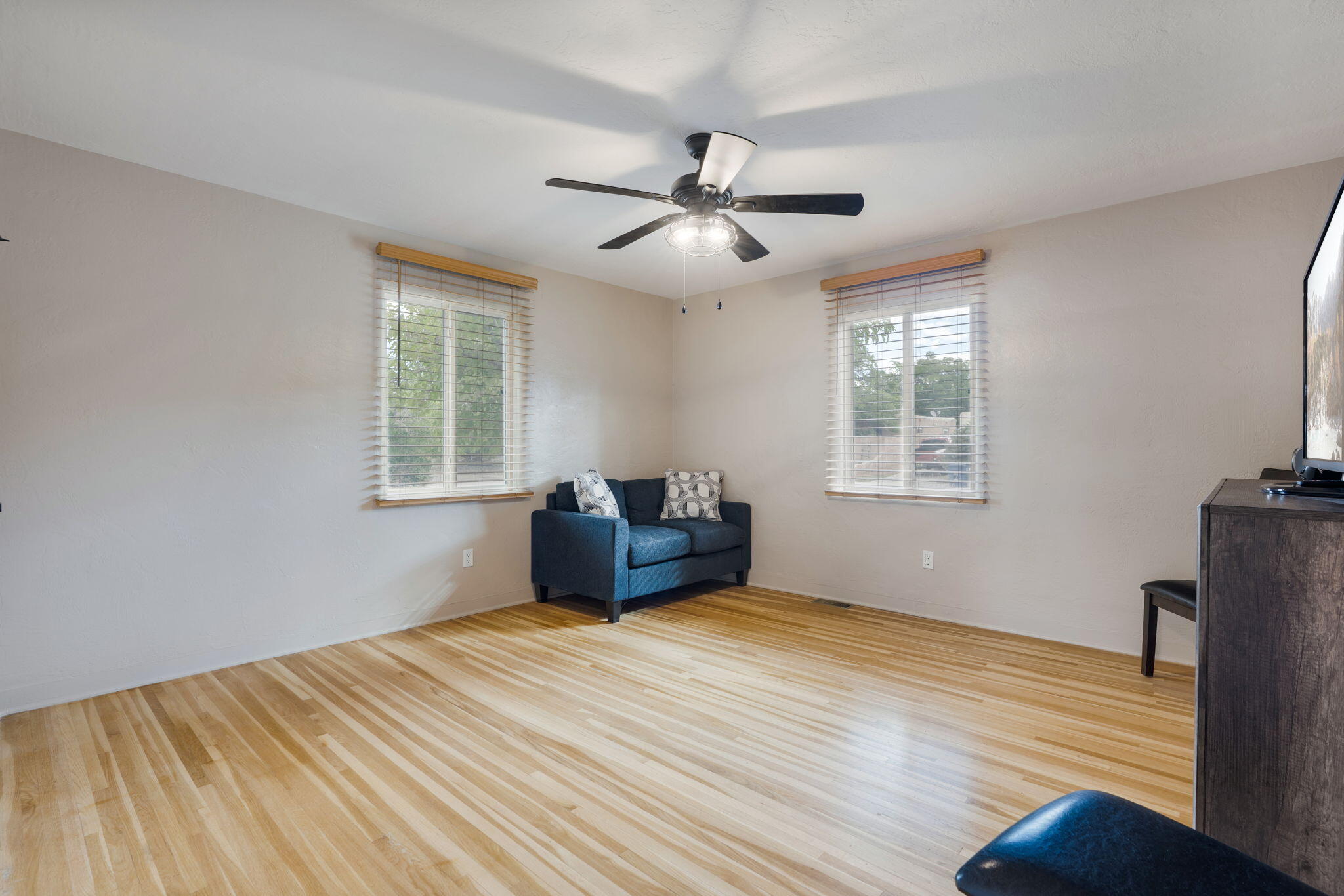 Photo 13 — 1609 Cornell Drive SE