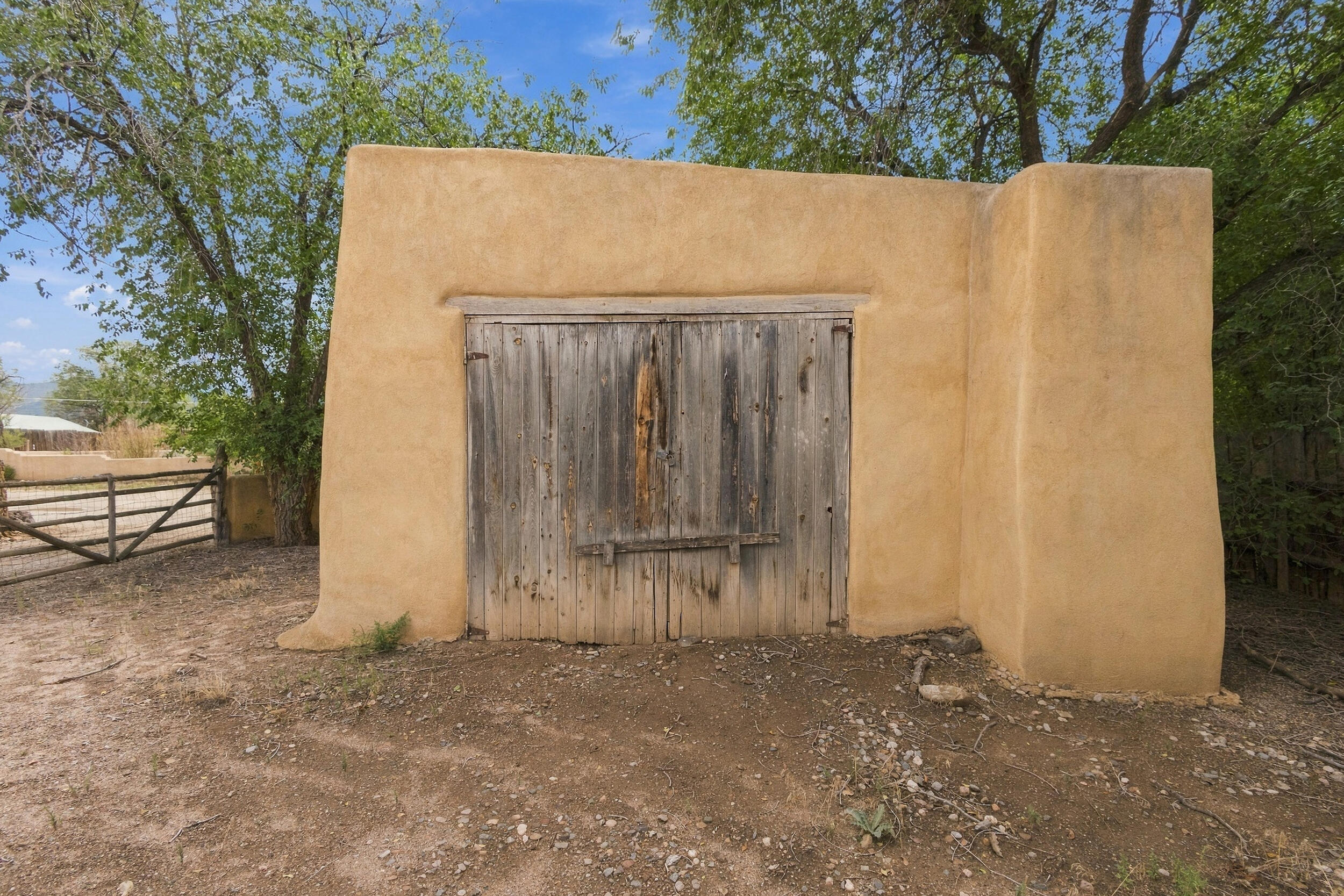 Photo 2 — 64 New Mexico 240