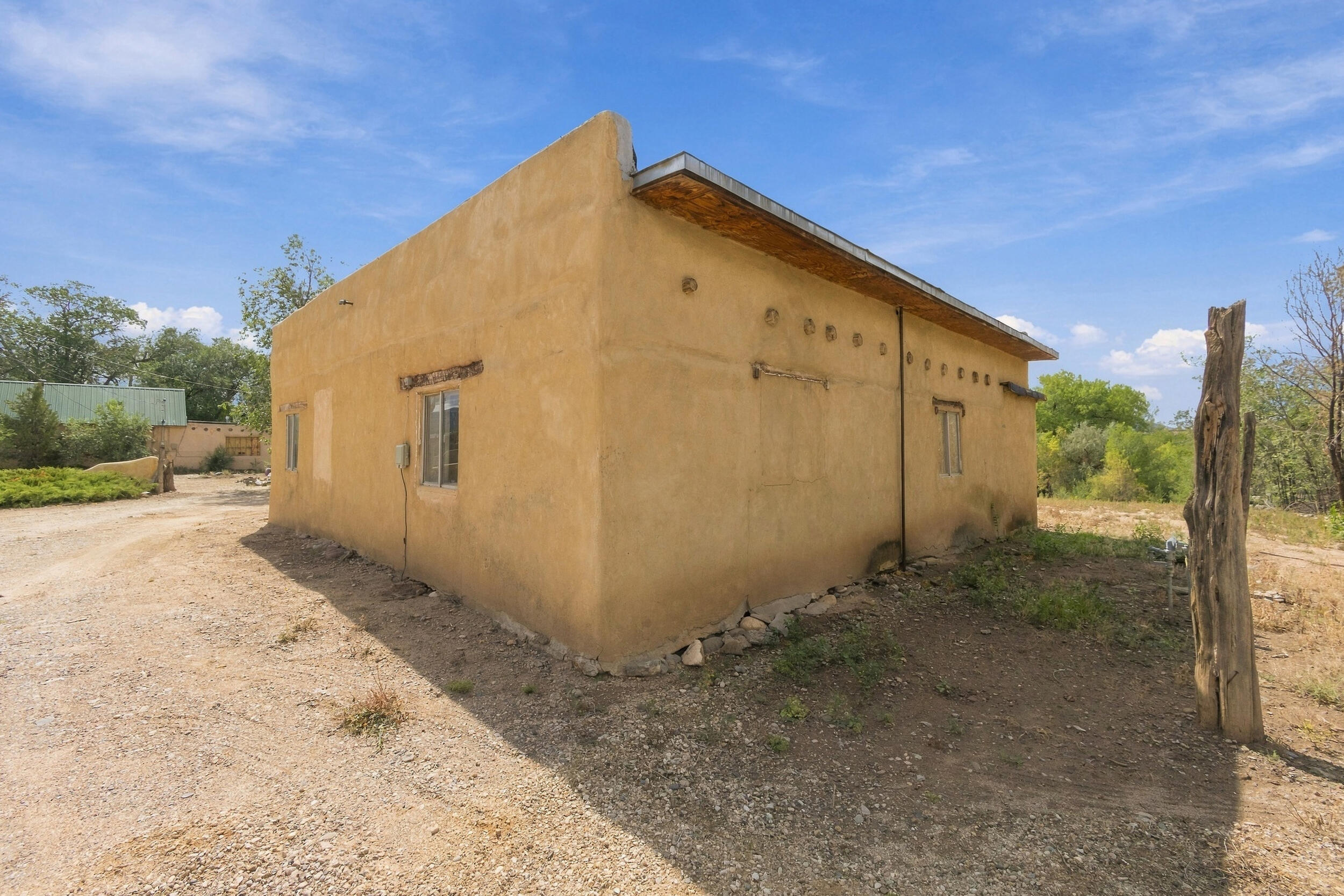 Photo 3 — 64 New Mexico 240