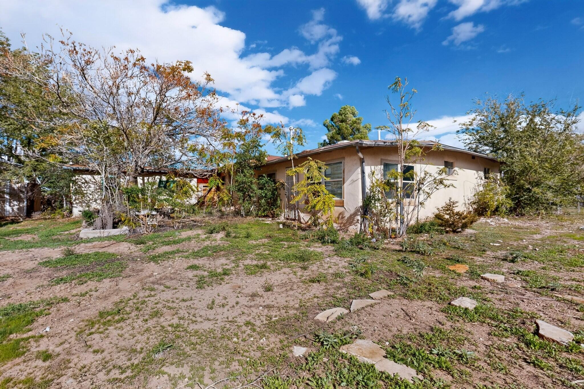 Photo 5 — 35 Llanito Road