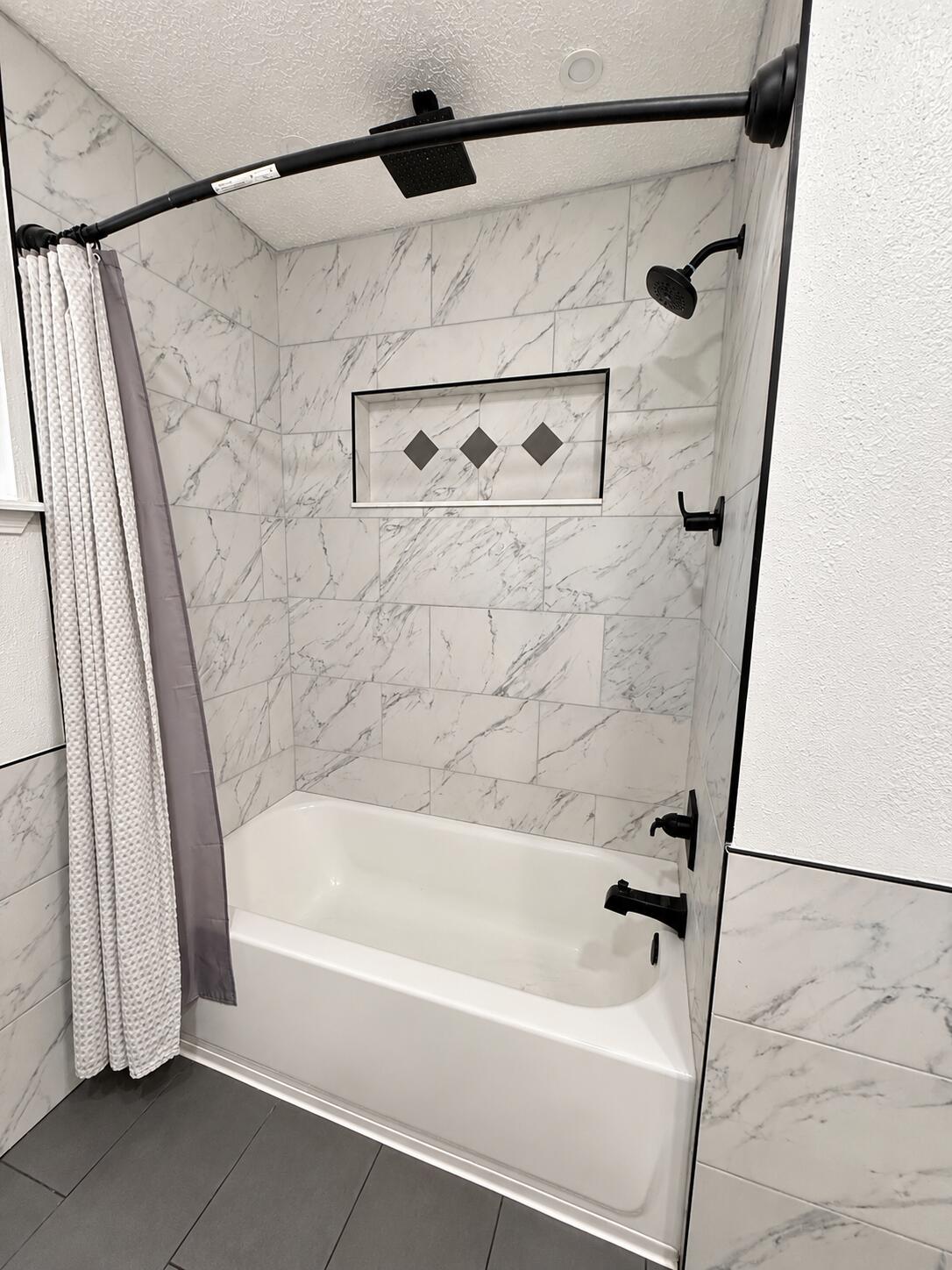 Photo 11 — 3708 Chelwood Drive NE