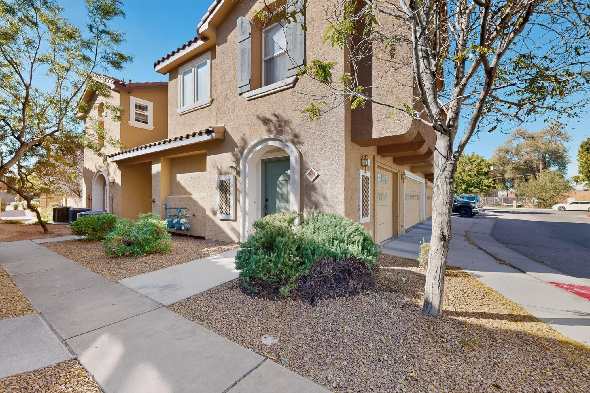 Photo 3 — 601 Menaul Boulevard NE UNIT 3601