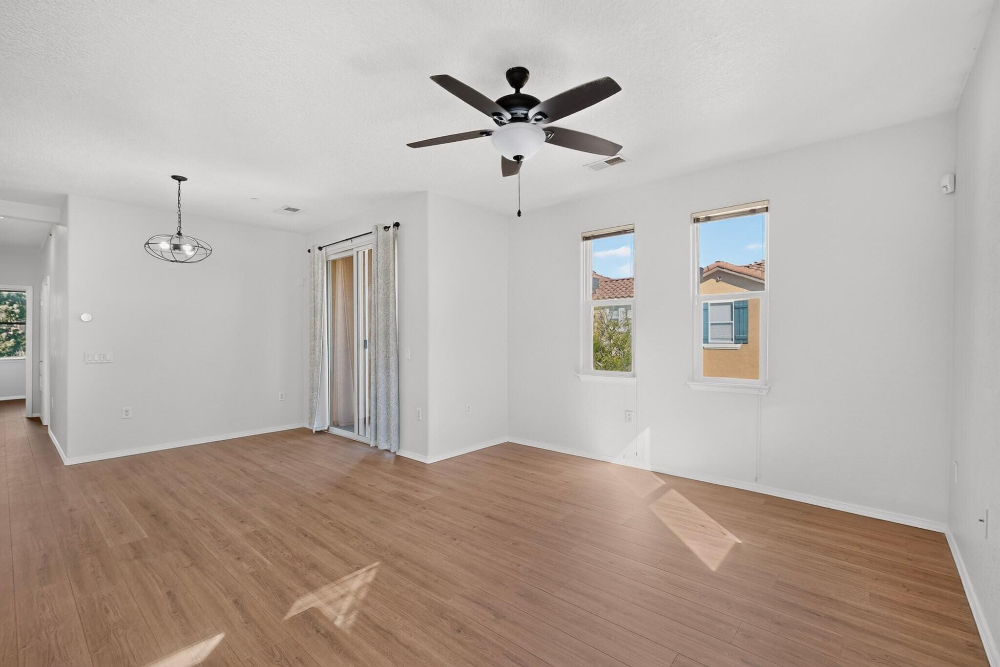 Photo 9 — 601 Menaul Boulevard NE UNIT 3601
