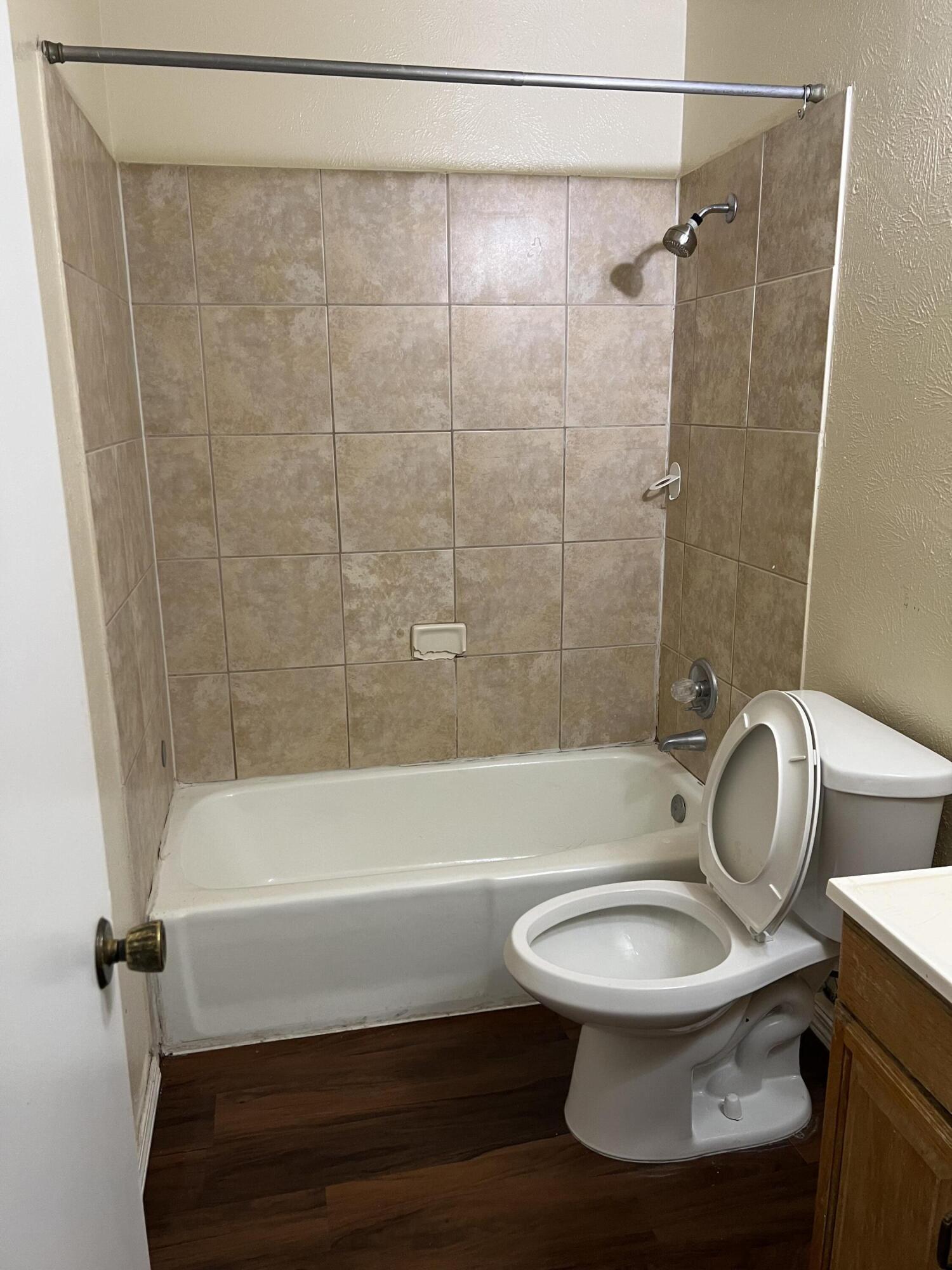 Photo 2 — 538 Ortiz Drive SE