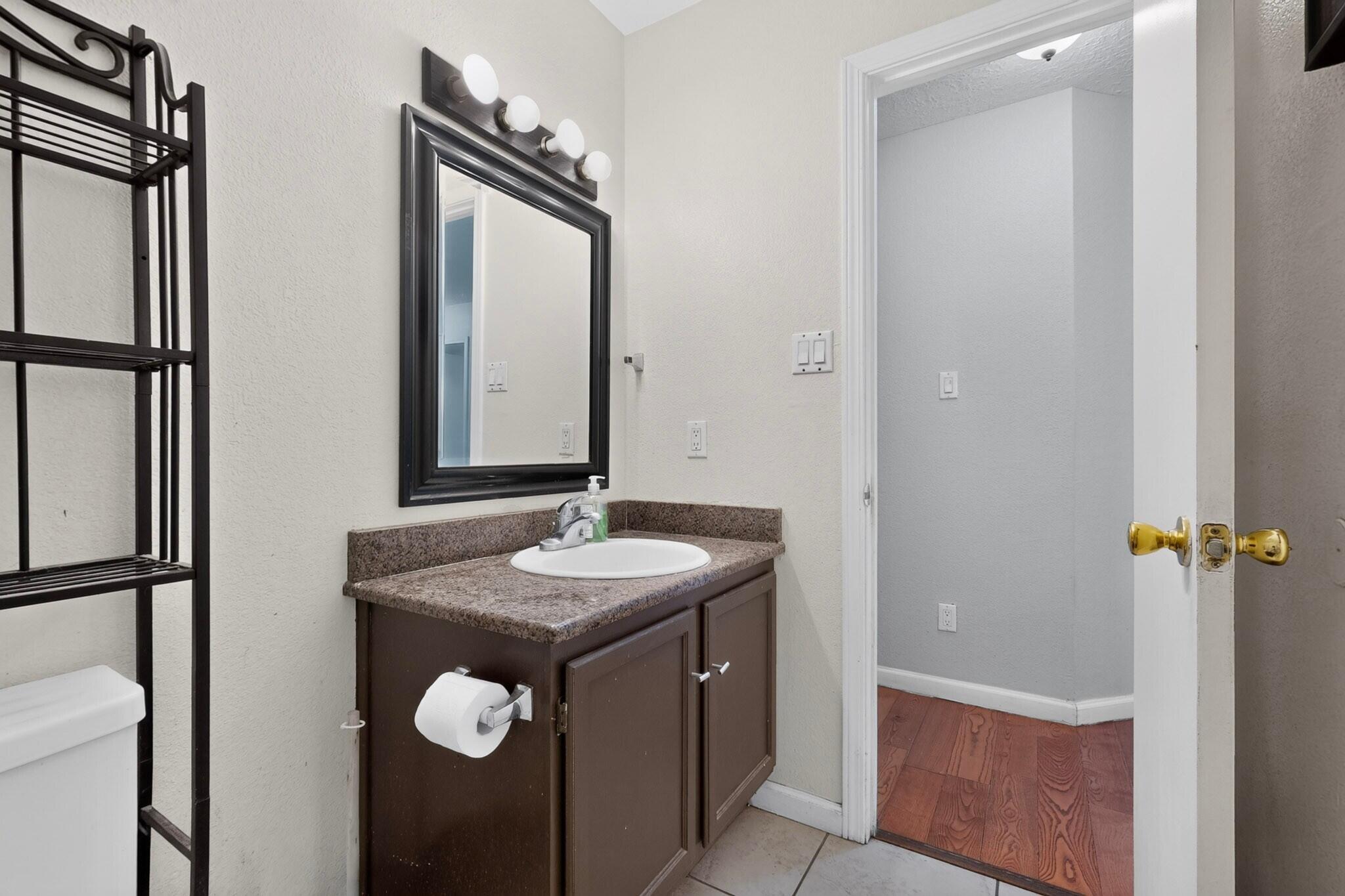 Photo 10 — 7701 Santa Maria Court NW