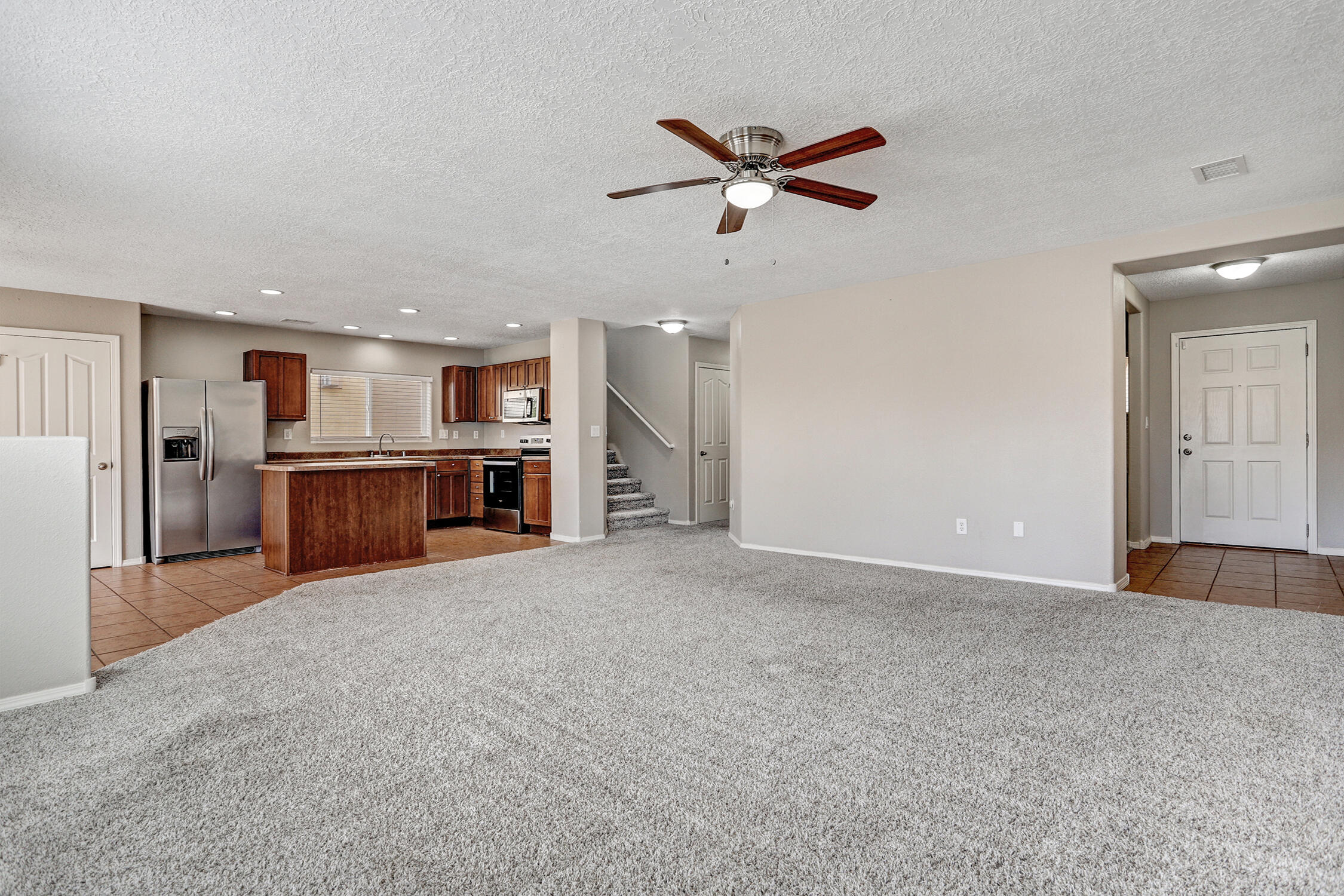 Photo 4 — 1044 Waterfall Drive NE