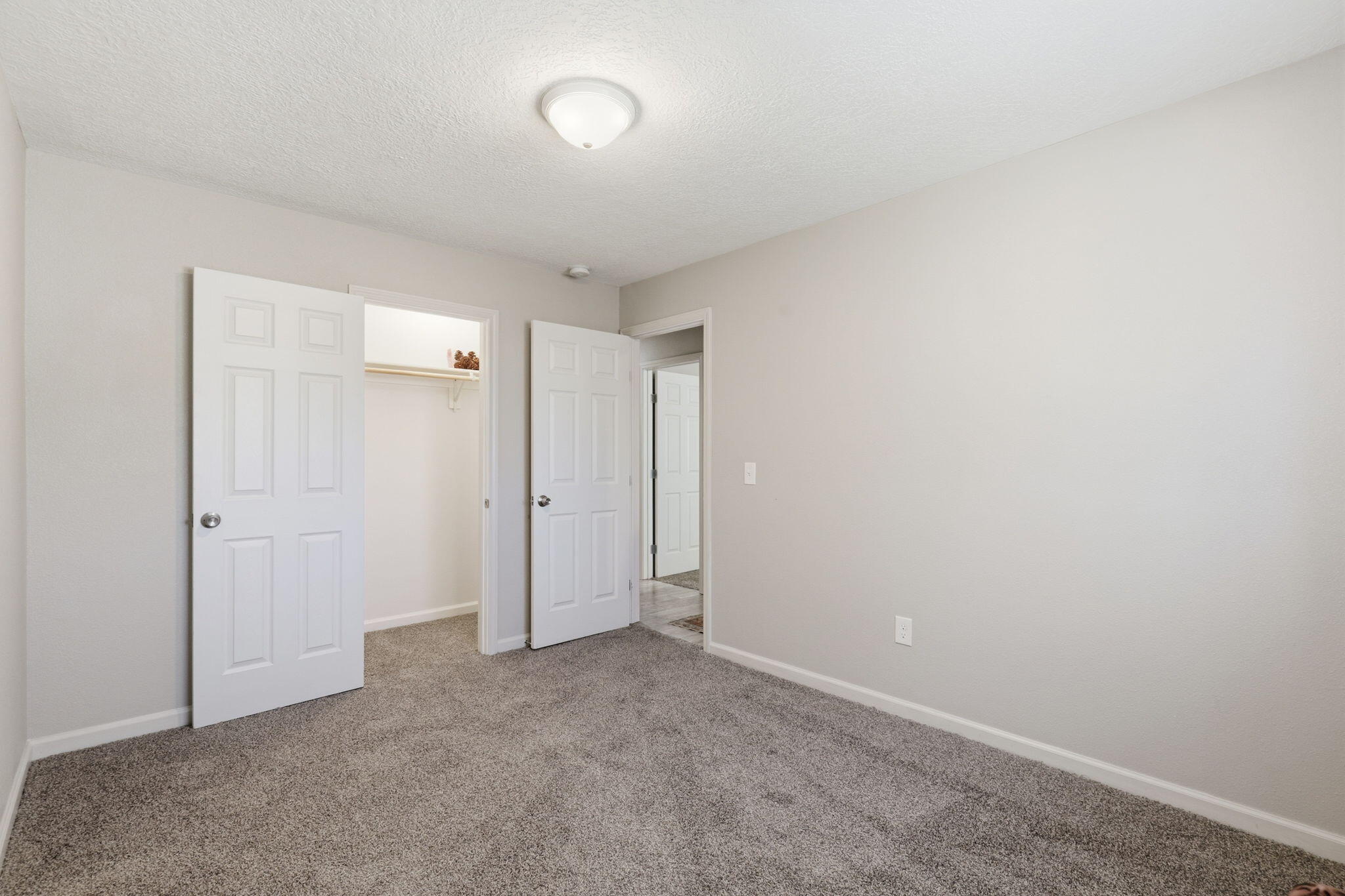 Photo 15 — 2834 Madison Street NE