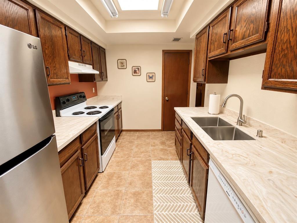 Photo 12 — 2838 N Paseo De Los Pueblos NE APT 6