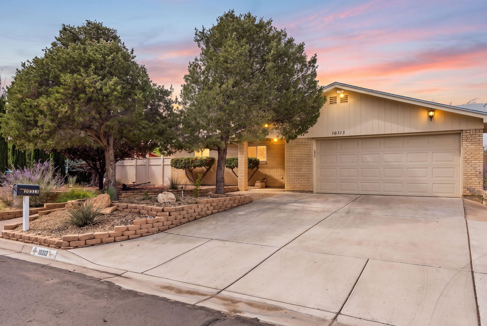10313 Leymon Court NW, Albuquerque, NM 87114