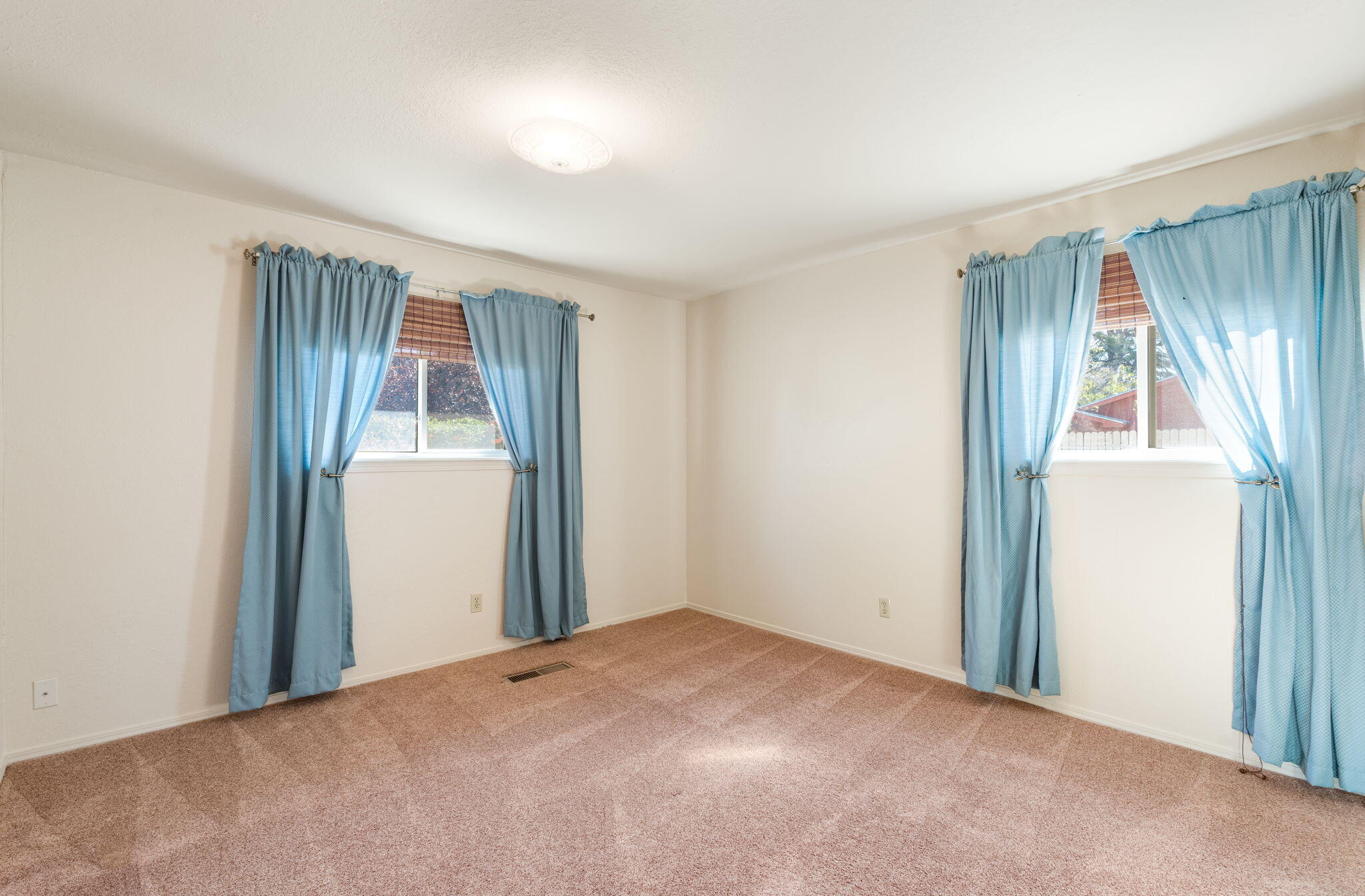 Photo 19 — 10313 Leymon Court NW