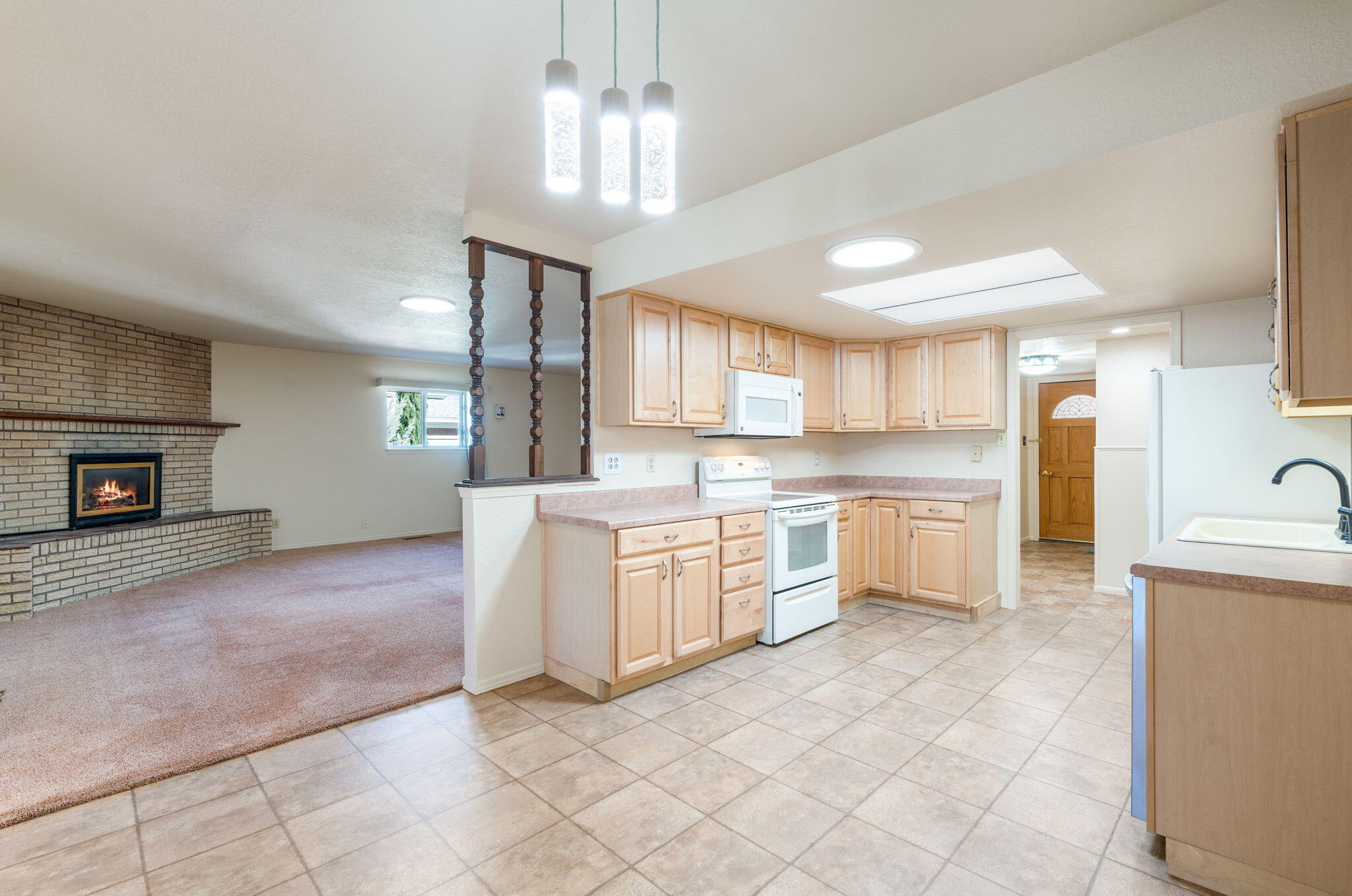 Photo 9 — 10313 Leymon Court NW