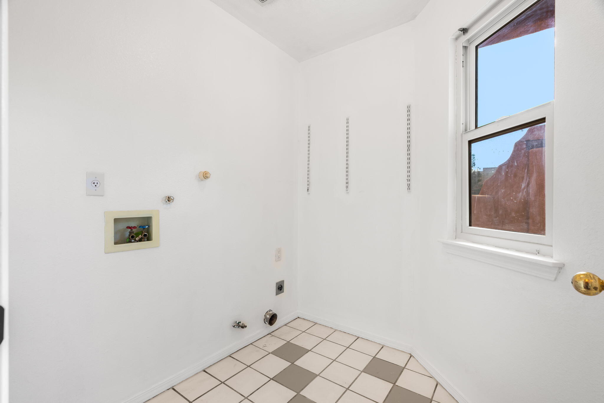Photo 6 — 5201 Valentino Street NW