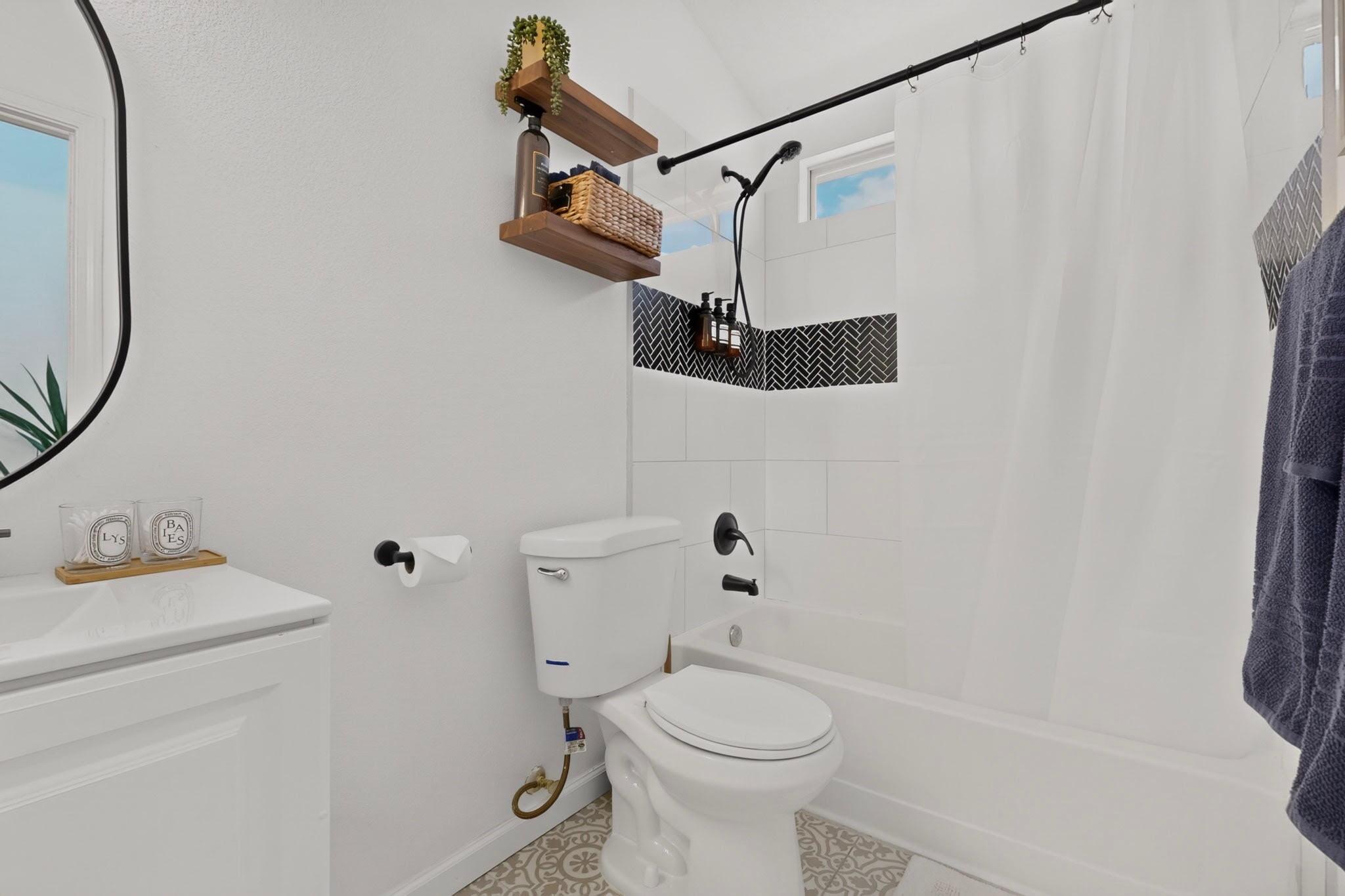 Photo 9 — 6009 Stargazer Avenue NW