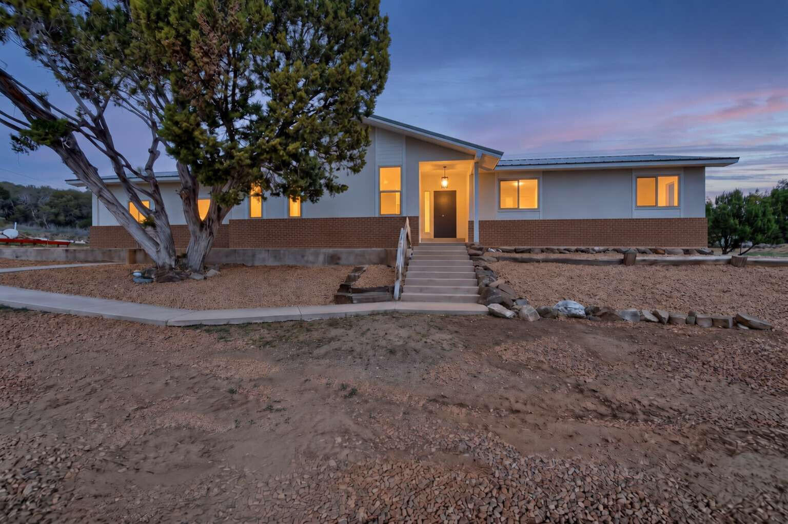 3 Morper Road, Edgewood, NM 87015
