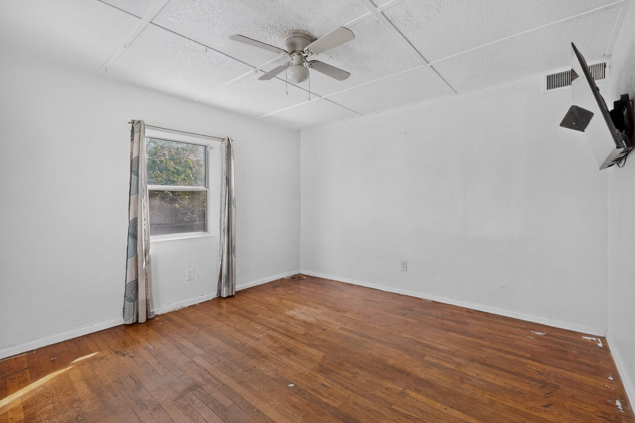 Photo 20 — 1110 Santa Fe Avenue SW