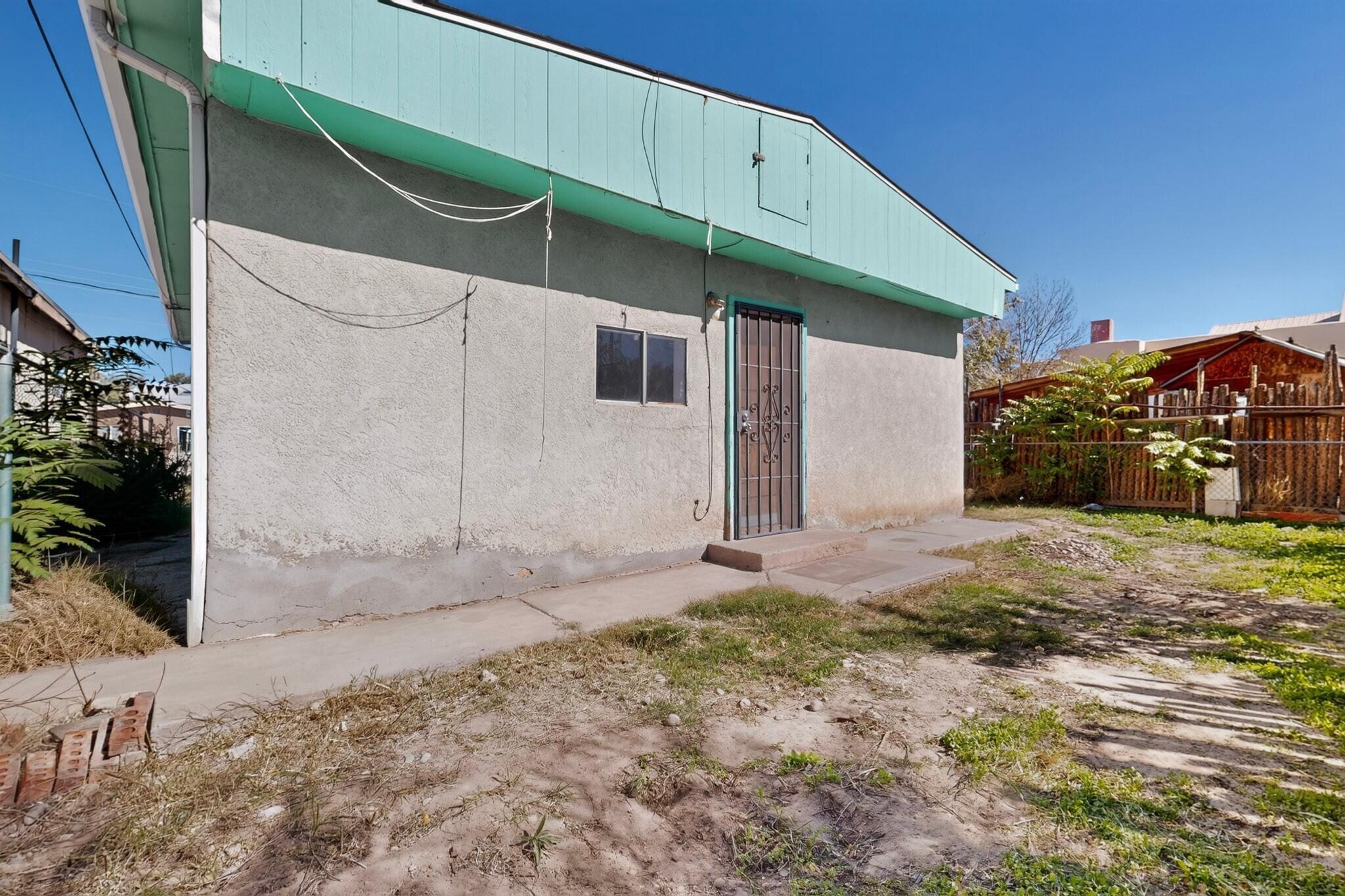 Photo 5 — 1110 Santa Fe Avenue SW