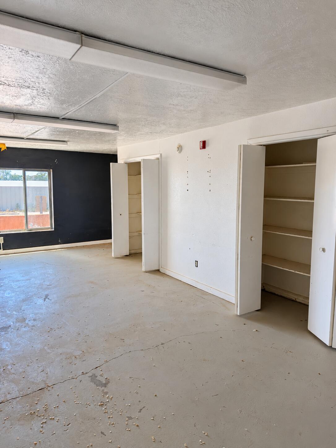 Photo 10 — 305 Lagunitas Lane SW