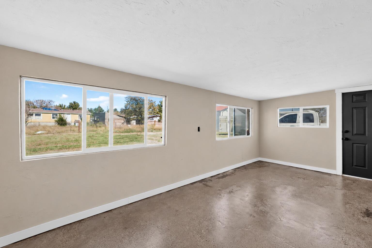 Photo 8 — 211 Willow Street