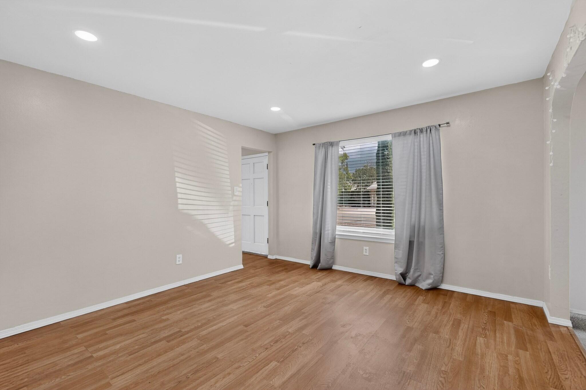 Photo 19 — 5901 Hayes Drive NW