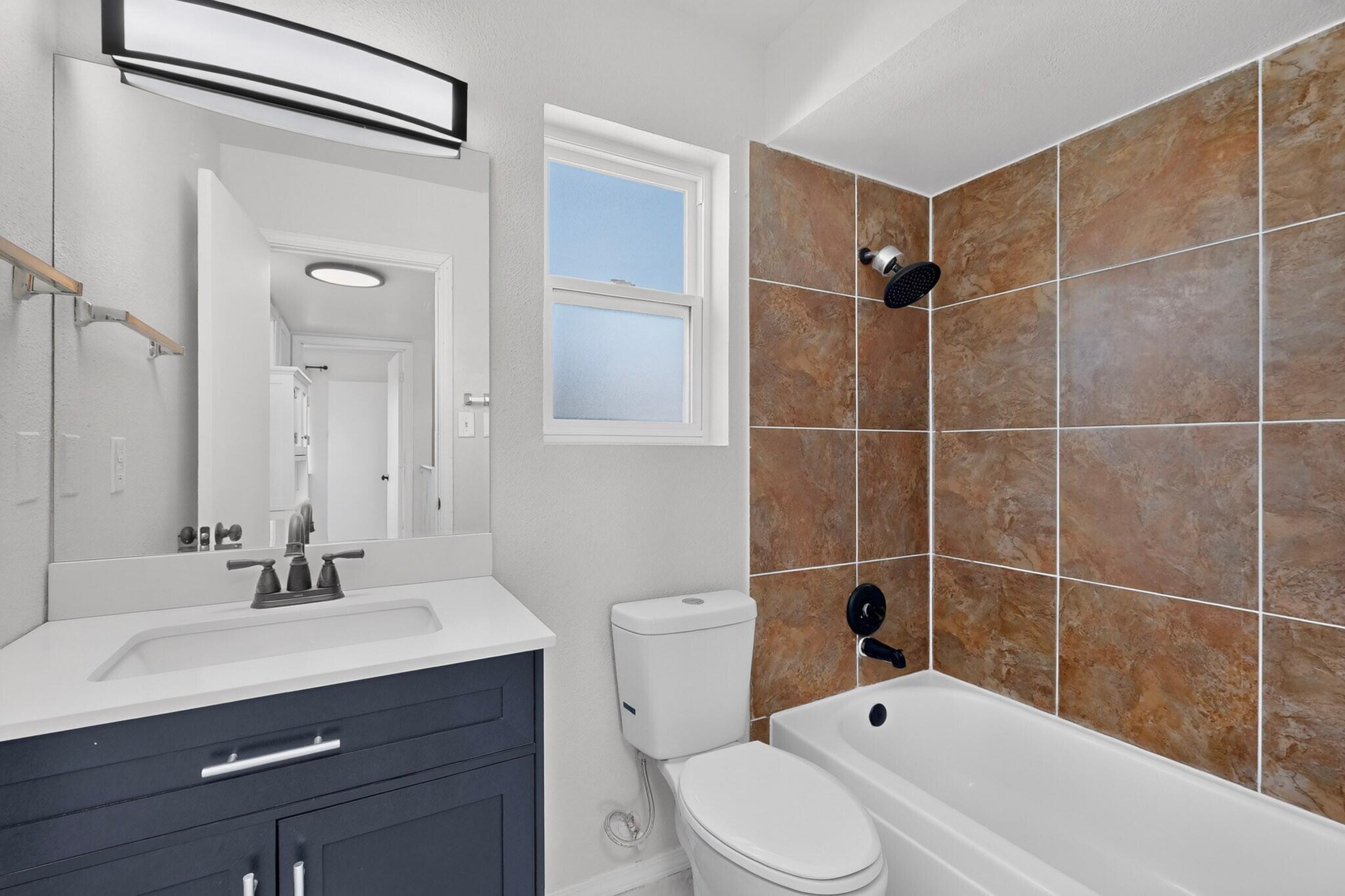 Photo 13 — 5901 Hayes Drive NW