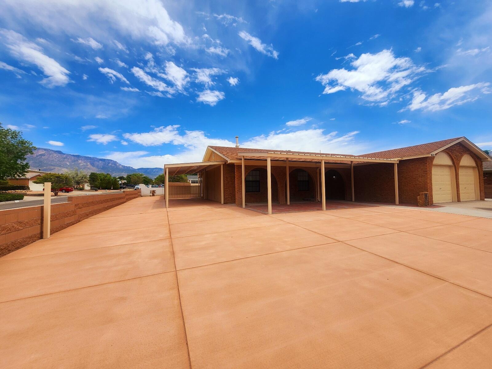 8620 Liberty Drive NE, Albuquerque, NM 87109