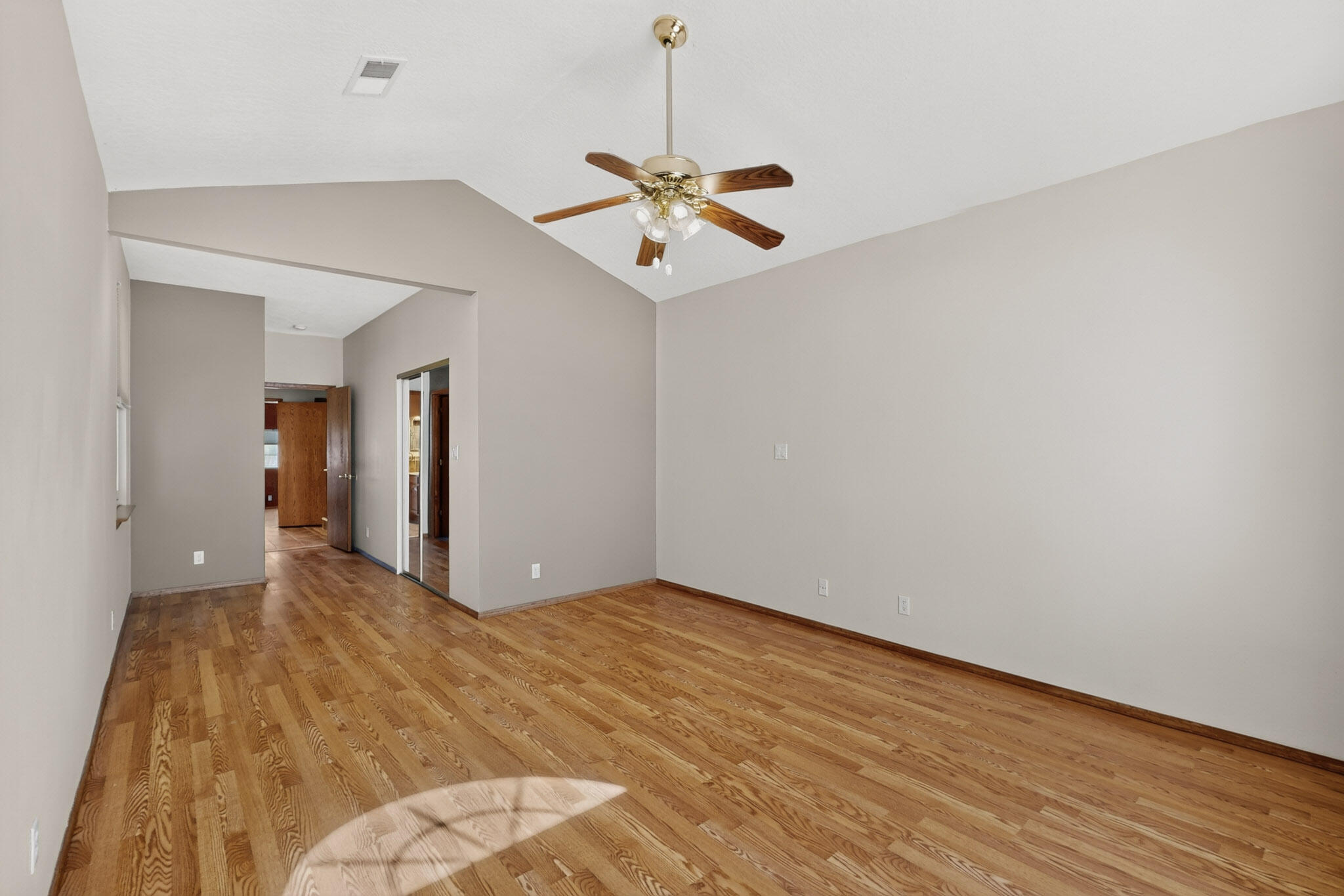 Photo 12 — 2881 Chessman Drive SE
