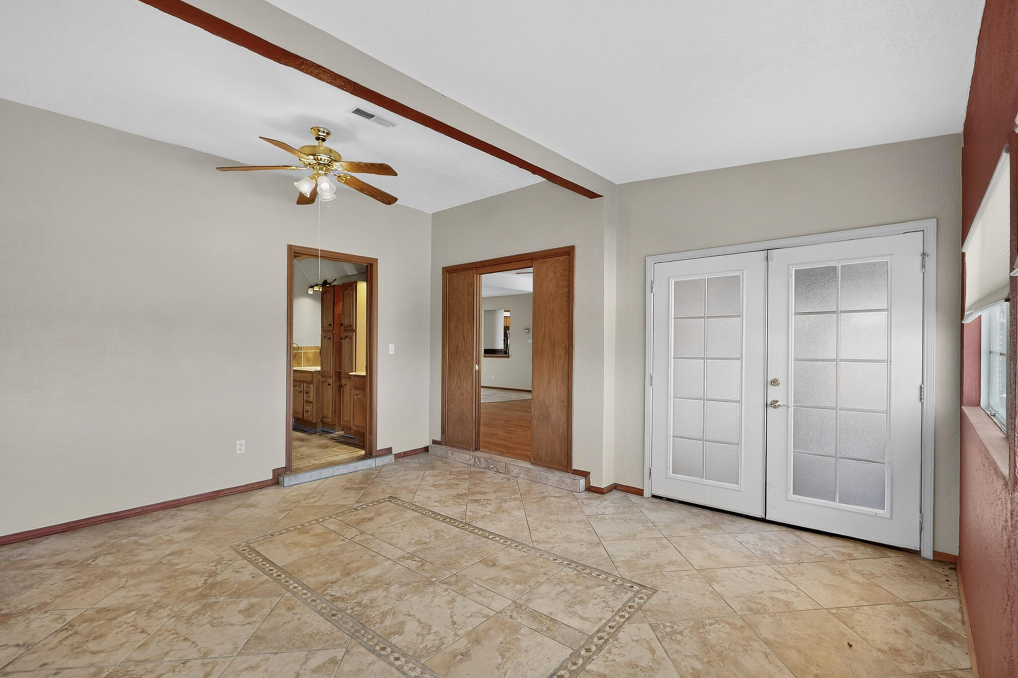 Photo 17 — 2881 Chessman Drive SE