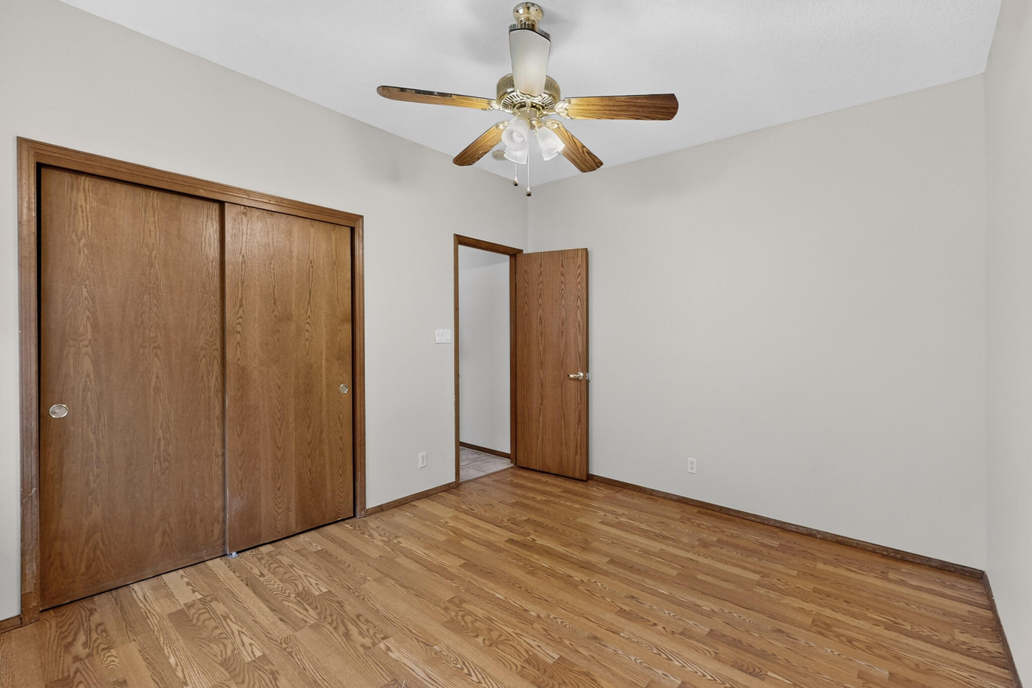 Photo 20 — 2881 Chessman Drive SE